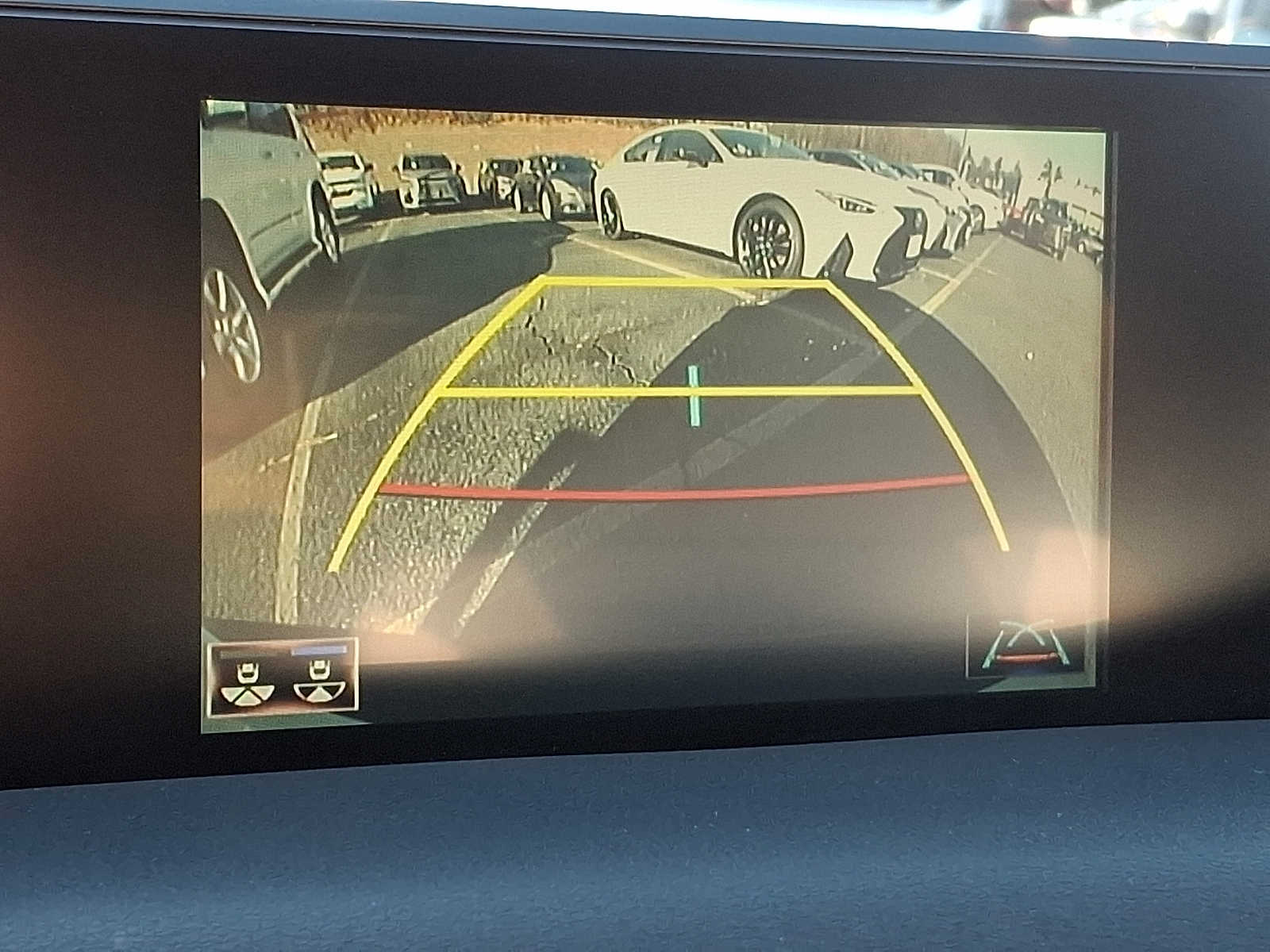 Thumbnail: 2022 Lexus UX - 16