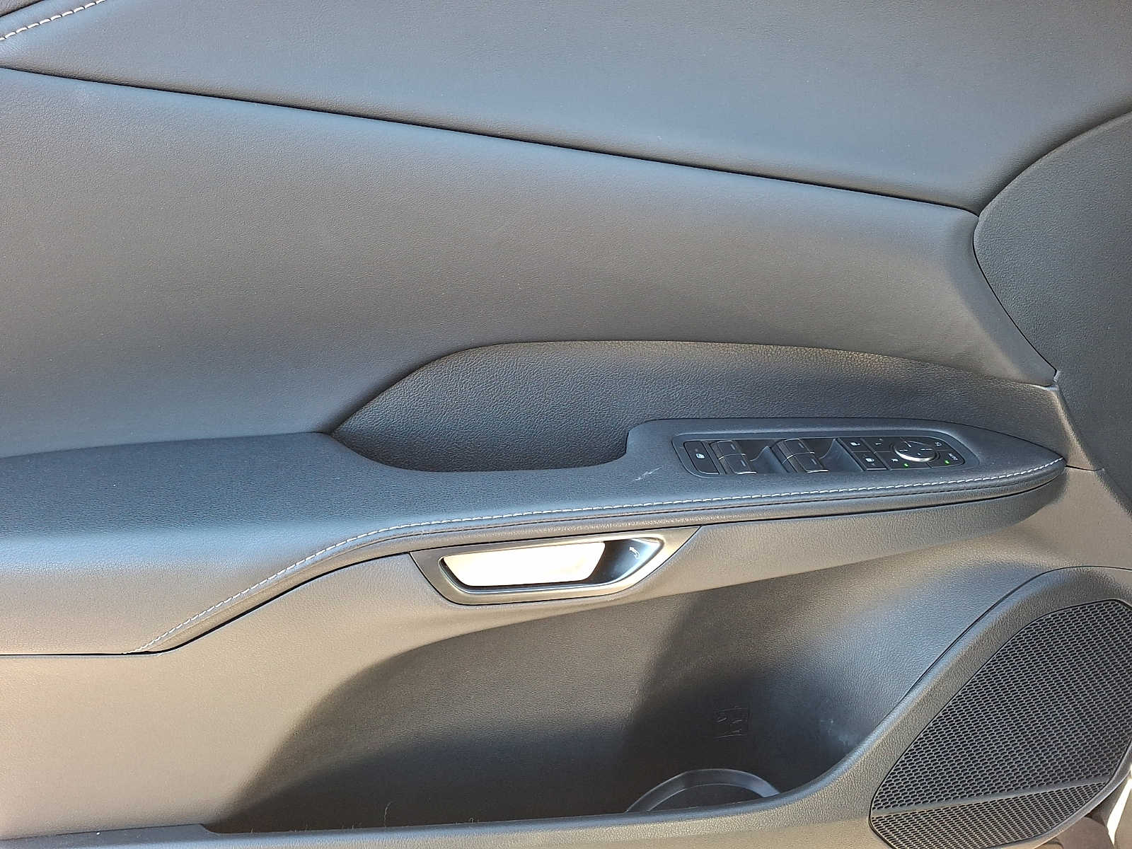 Thumbnail: 2025 Lexus RX - 8