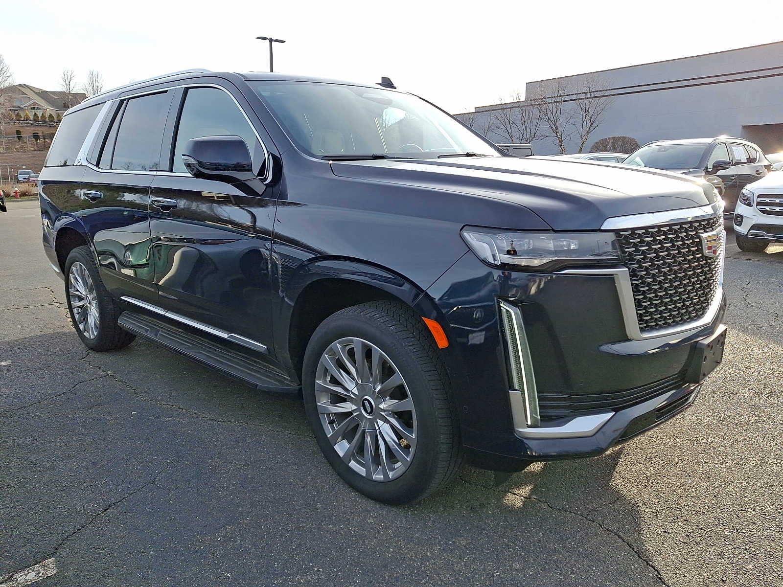 Thumbnail: 2022 Cadillac Escalade - 3