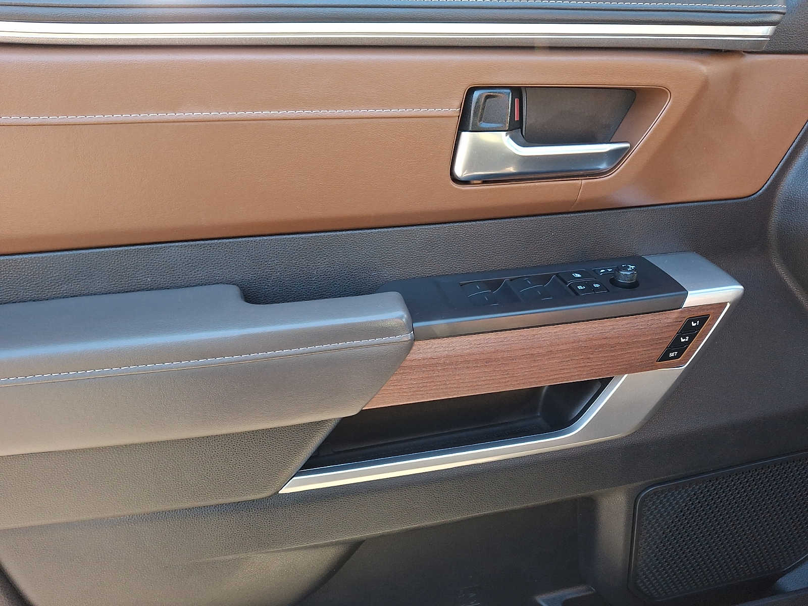 Thumbnail: 2023 Toyota Tundra - 8