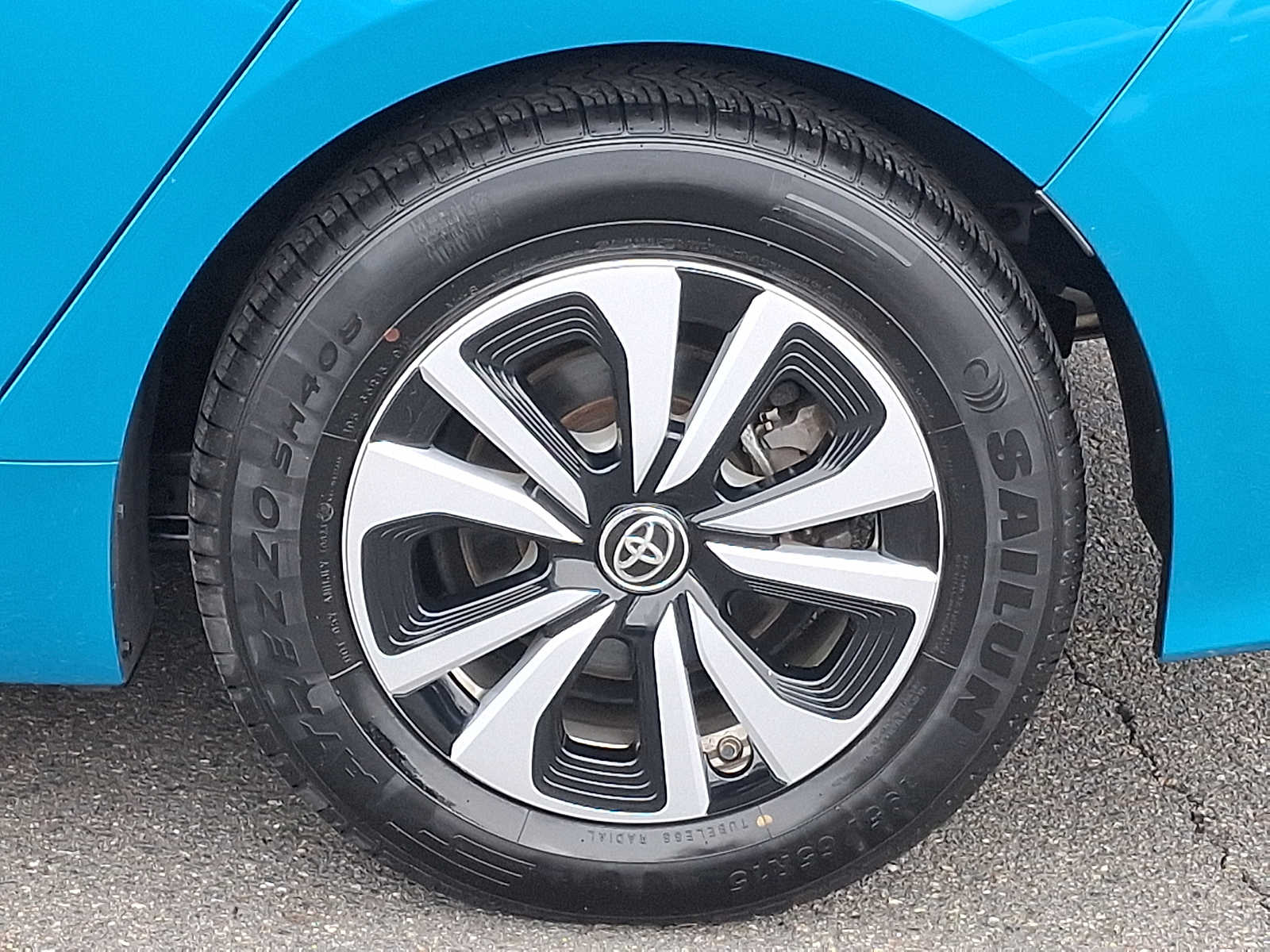 Thumbnail: 2017 Toyota Prius Prime - 7