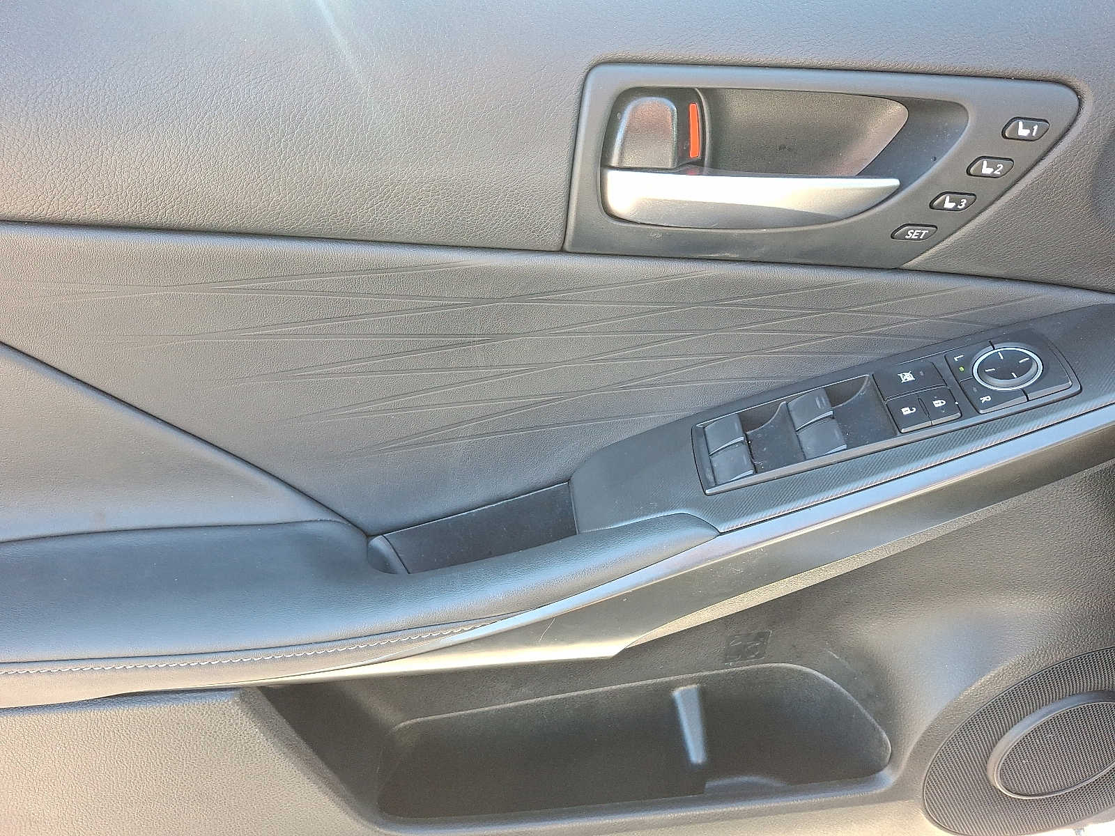 Thumbnail: 2023 Lexus IS - 9