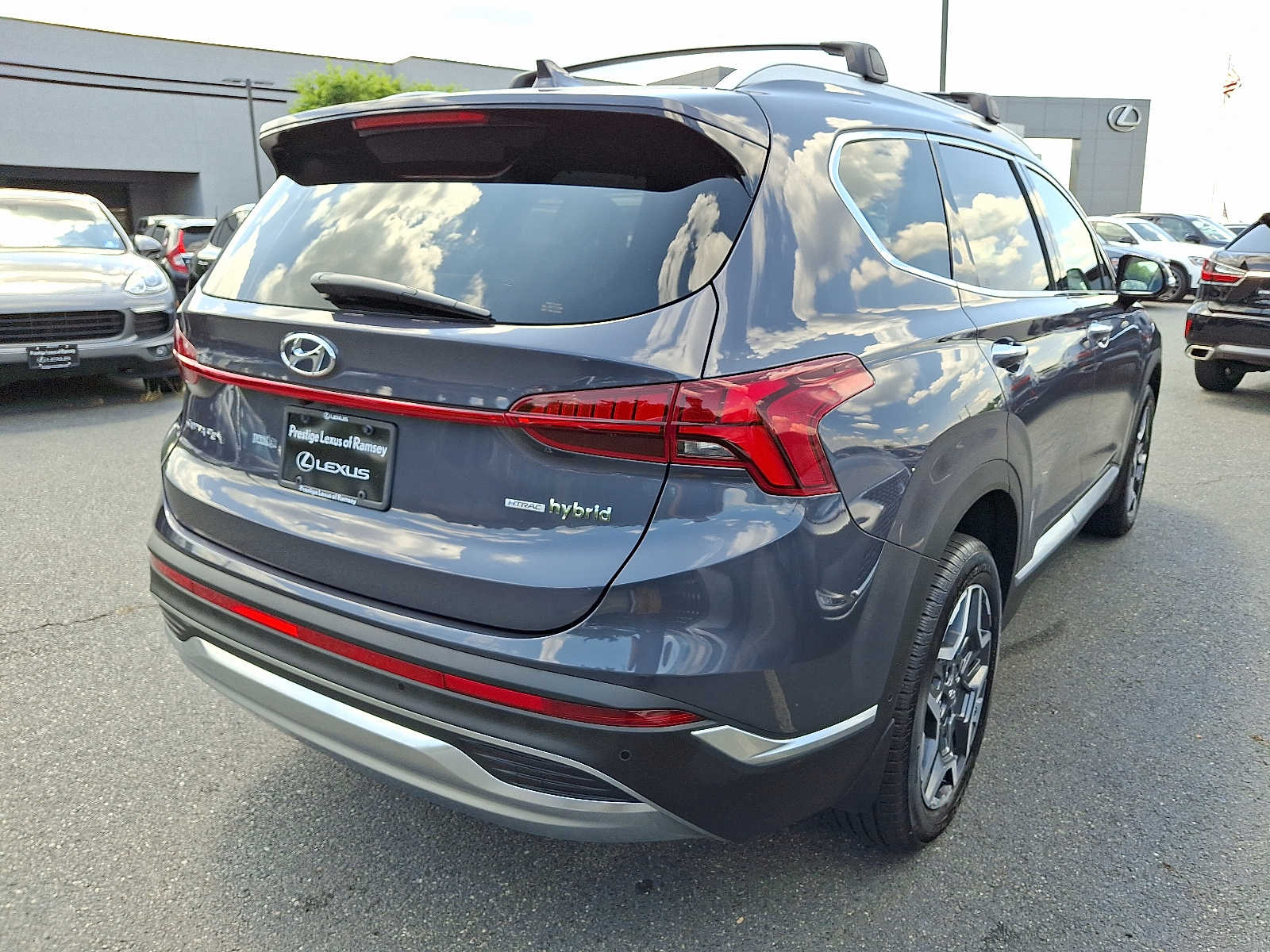 Thumbnail: 2022 Hyundai Santa Fe - 4