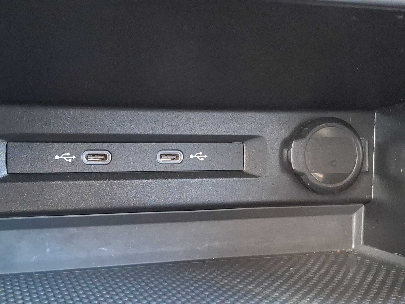 Thumbnail: 2022 Volkswagen Tiguan - 22