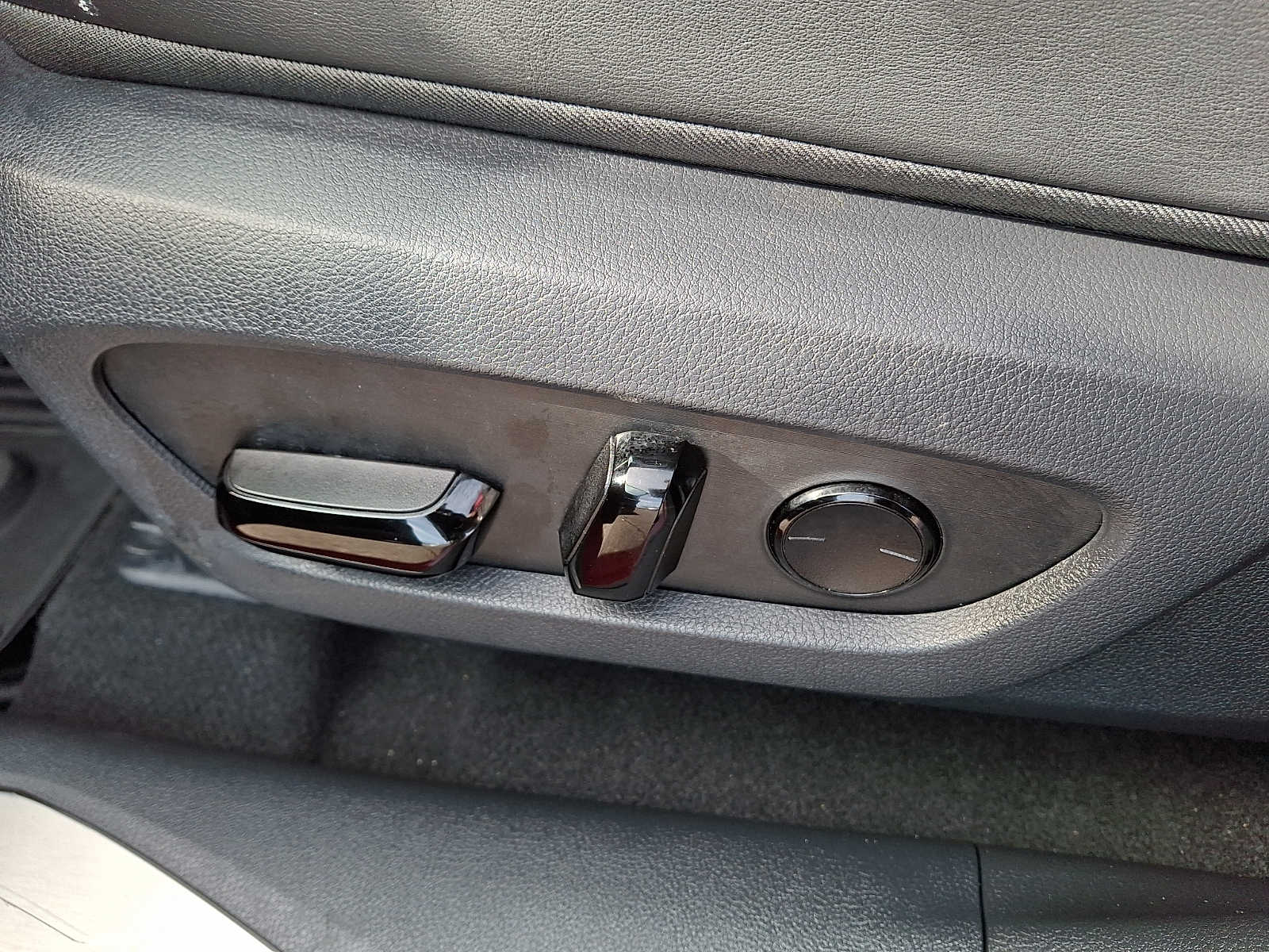 Thumbnail: 2025 Lexus RX - 11