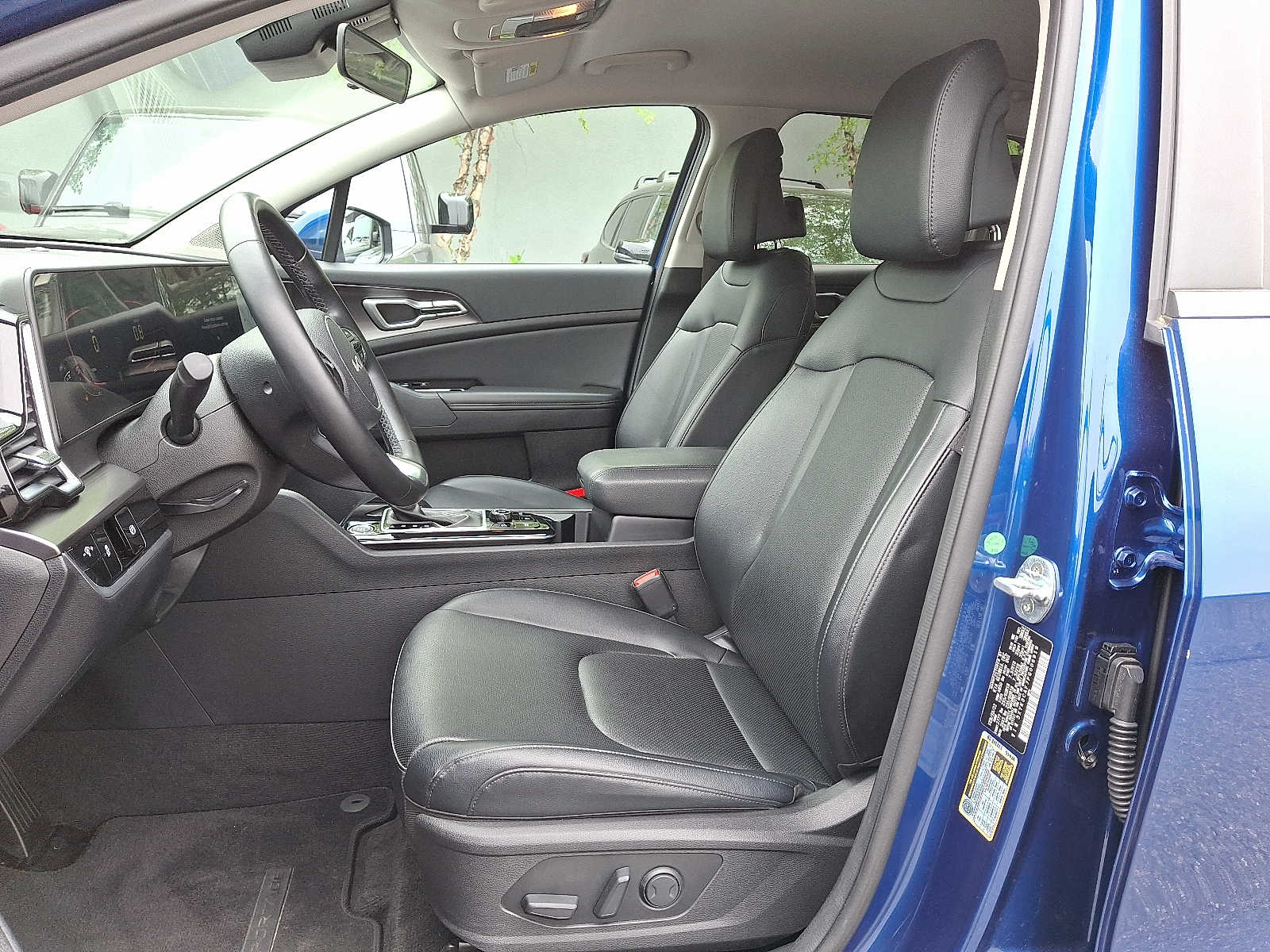 2023 Kia Sportage EX 10