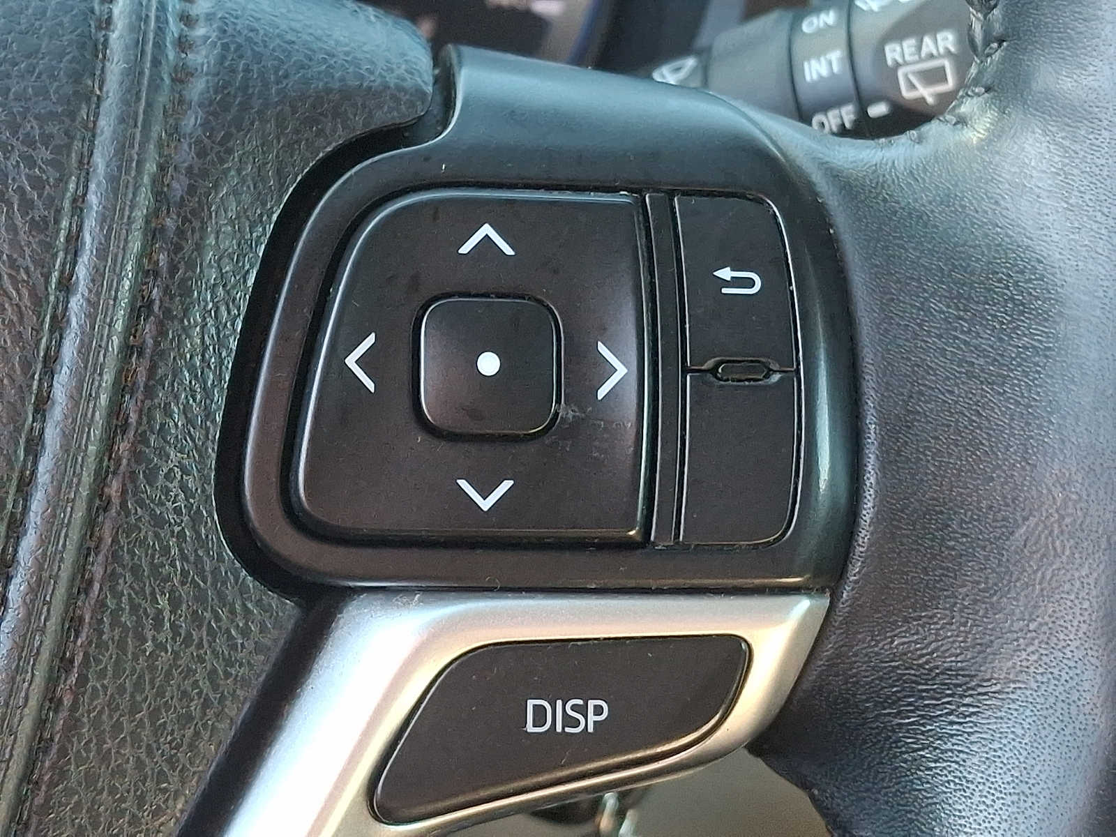 Thumbnail: 2015 Toyota Highlander - 17