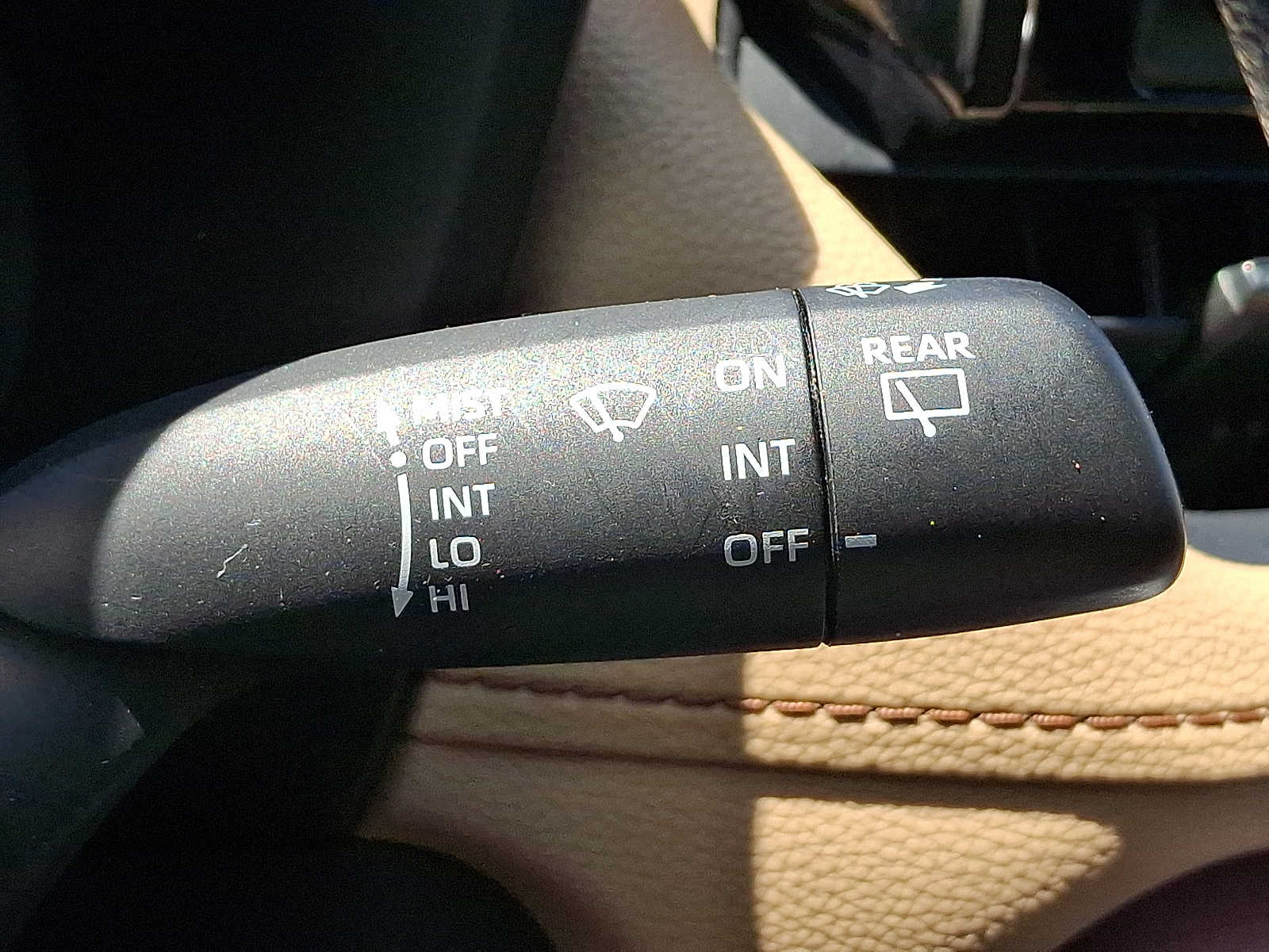 2020 Toyota RAV4 LE 22