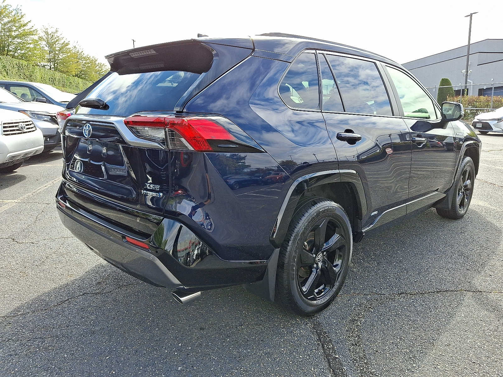 Thumbnail: 2020 Toyota RAV4 - 4