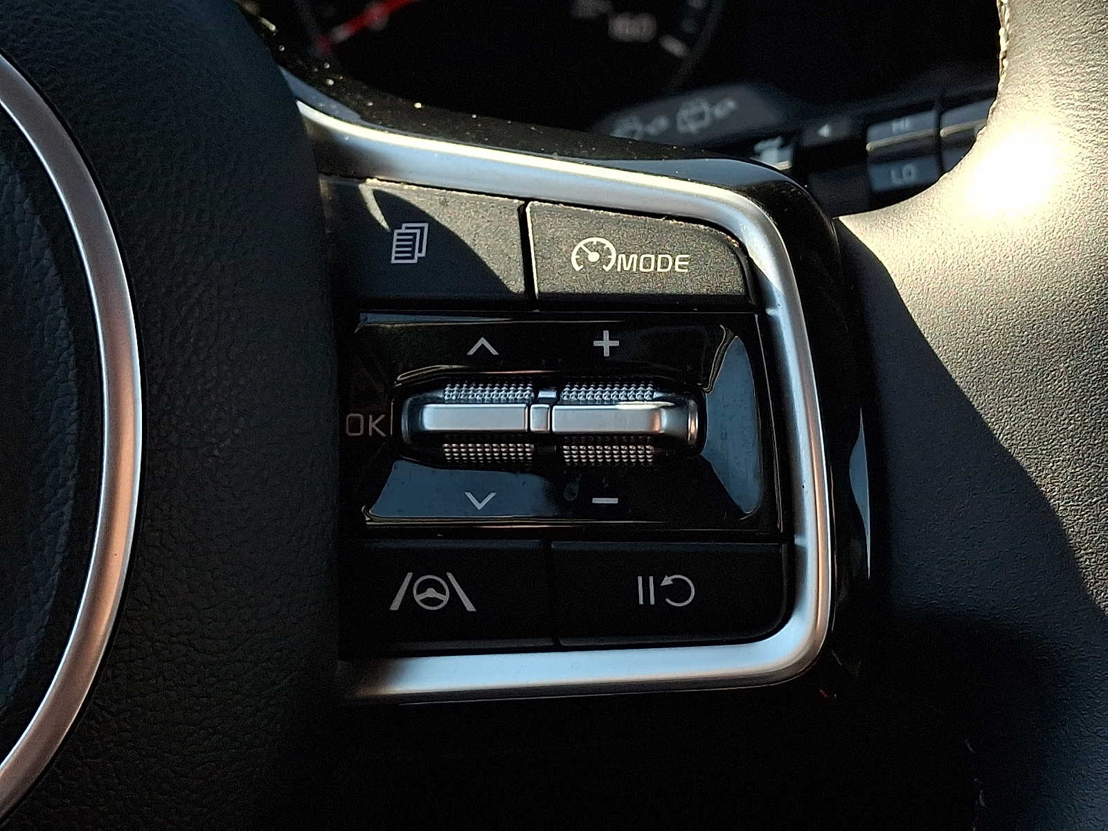 Thumbnail: 2022 Kia Sorento - 20