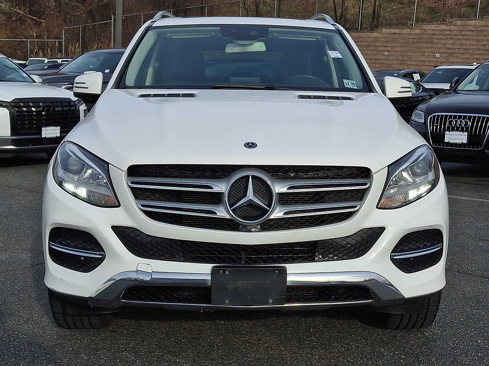 Thumbnail: 2018 Mercedes-Benz GLE - 2