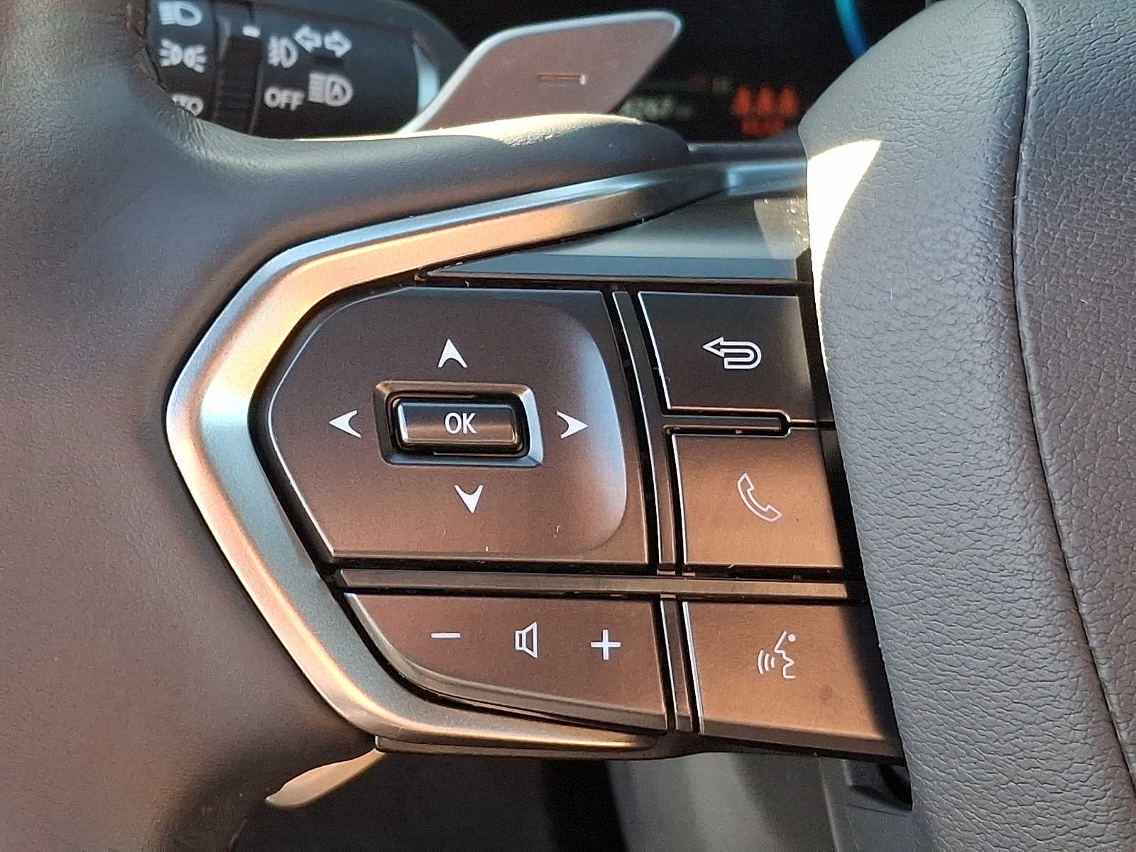 Thumbnail: 2025 Lexus RX - 17