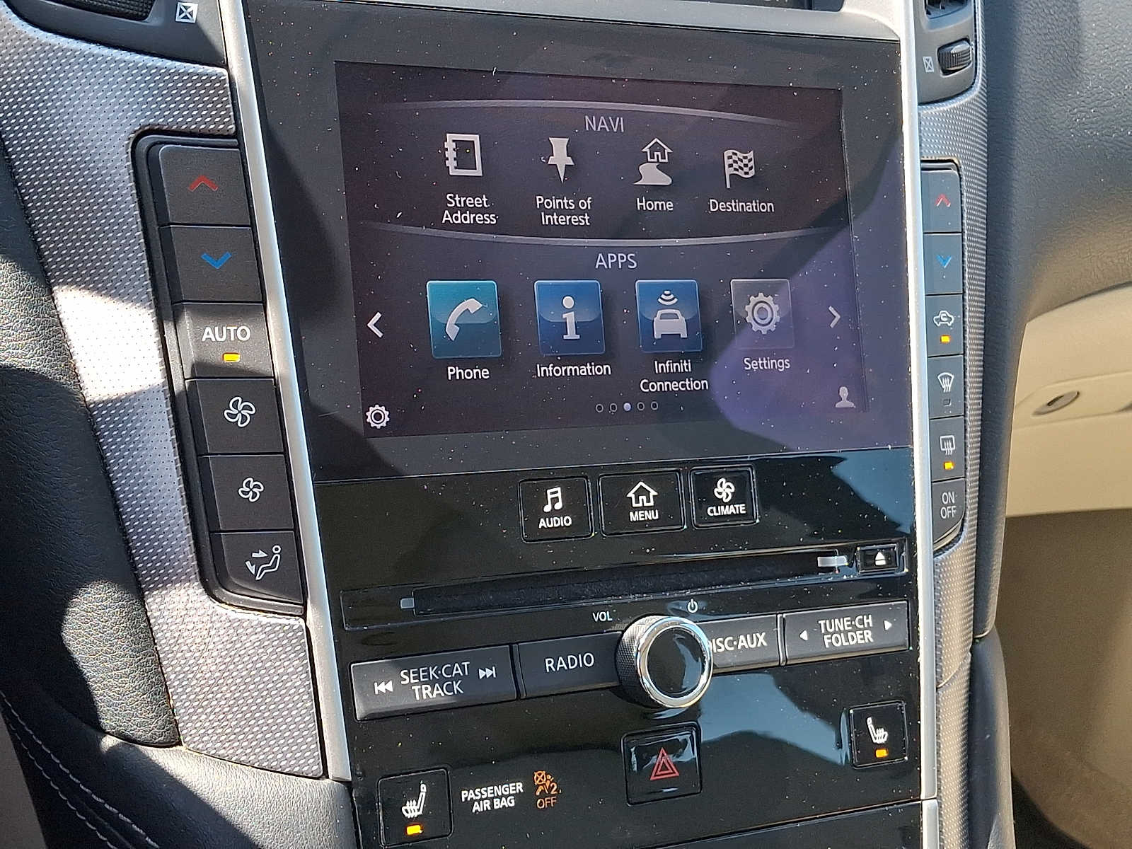 Thumbnail: 2014 INFINITI Q50 - 14