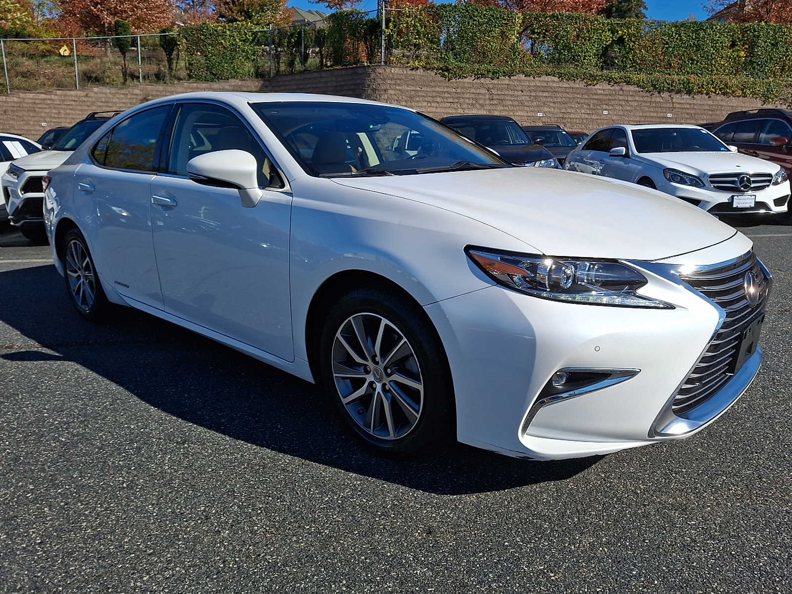 Thumbnail: 2017 Lexus ES - 3