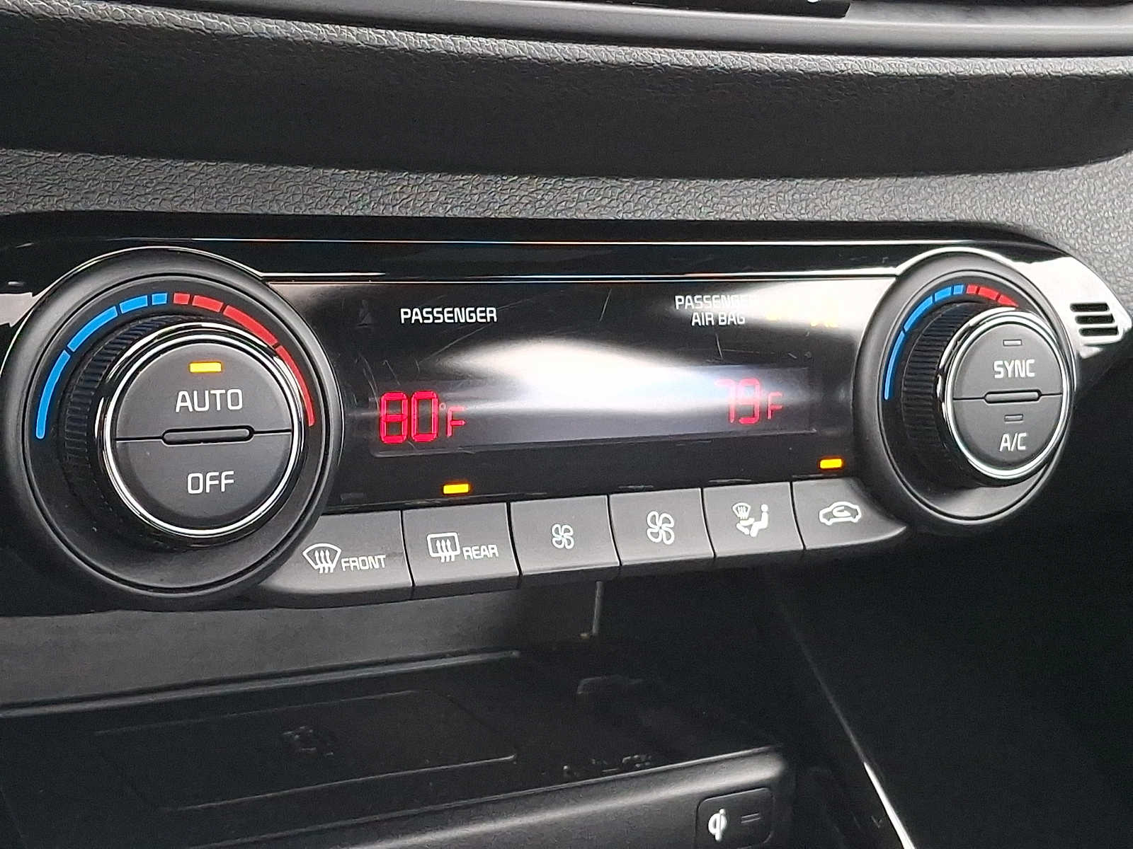 Thumbnail: 2023 Kia Forte - 13