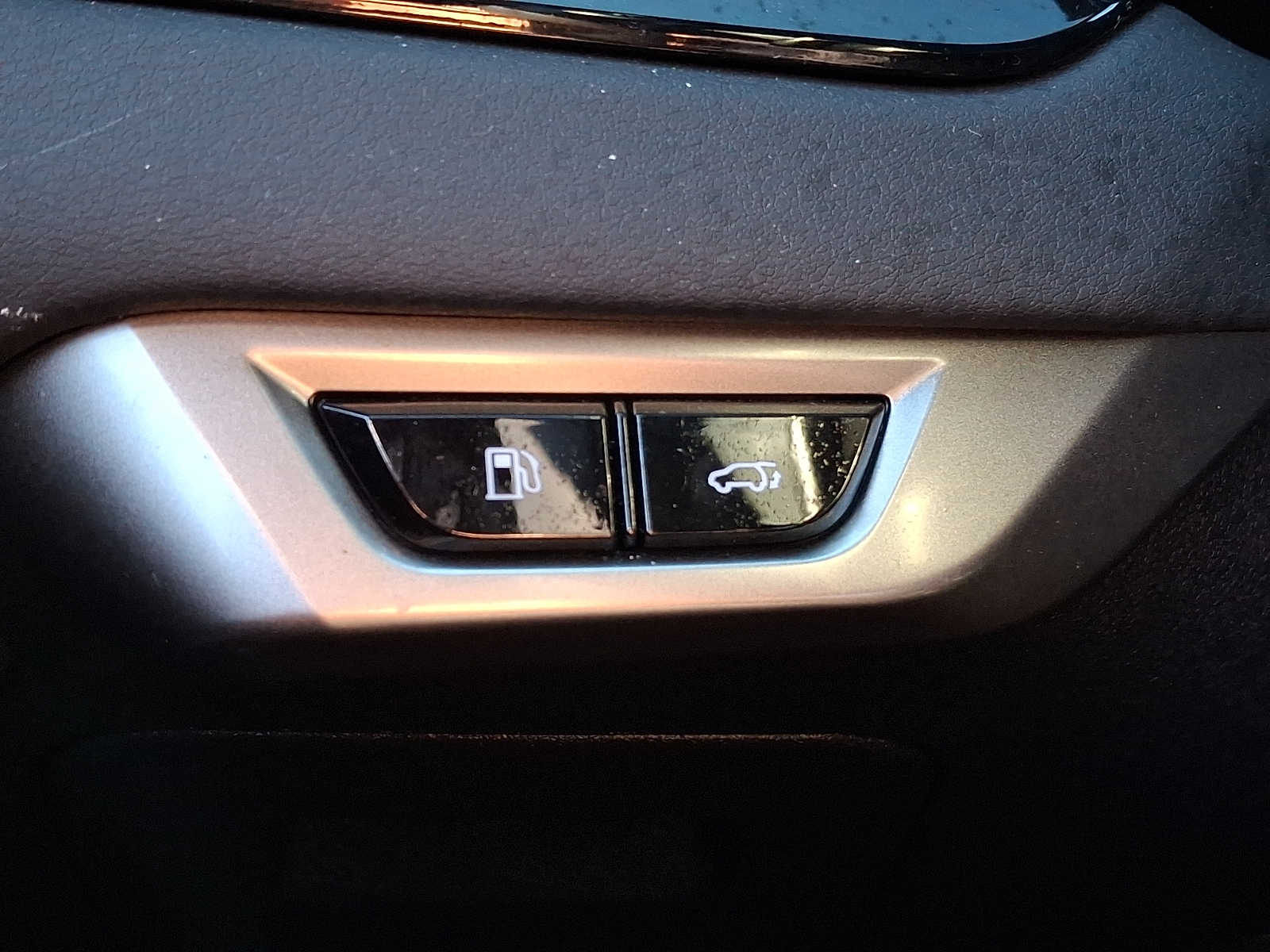 Thumbnail: 2023 Lexus RX - 22