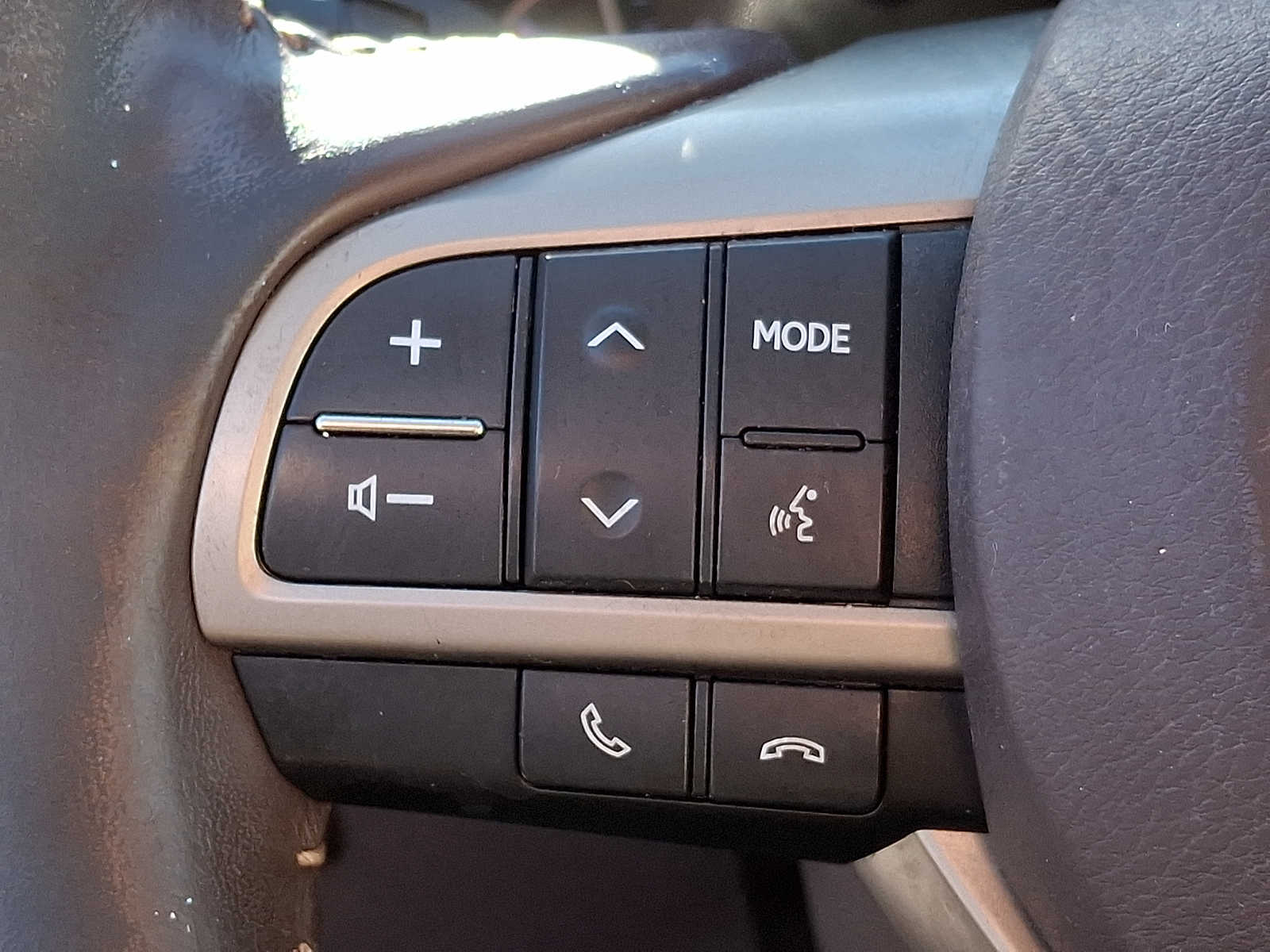 Thumbnail: 2018 Lexus ES - 18