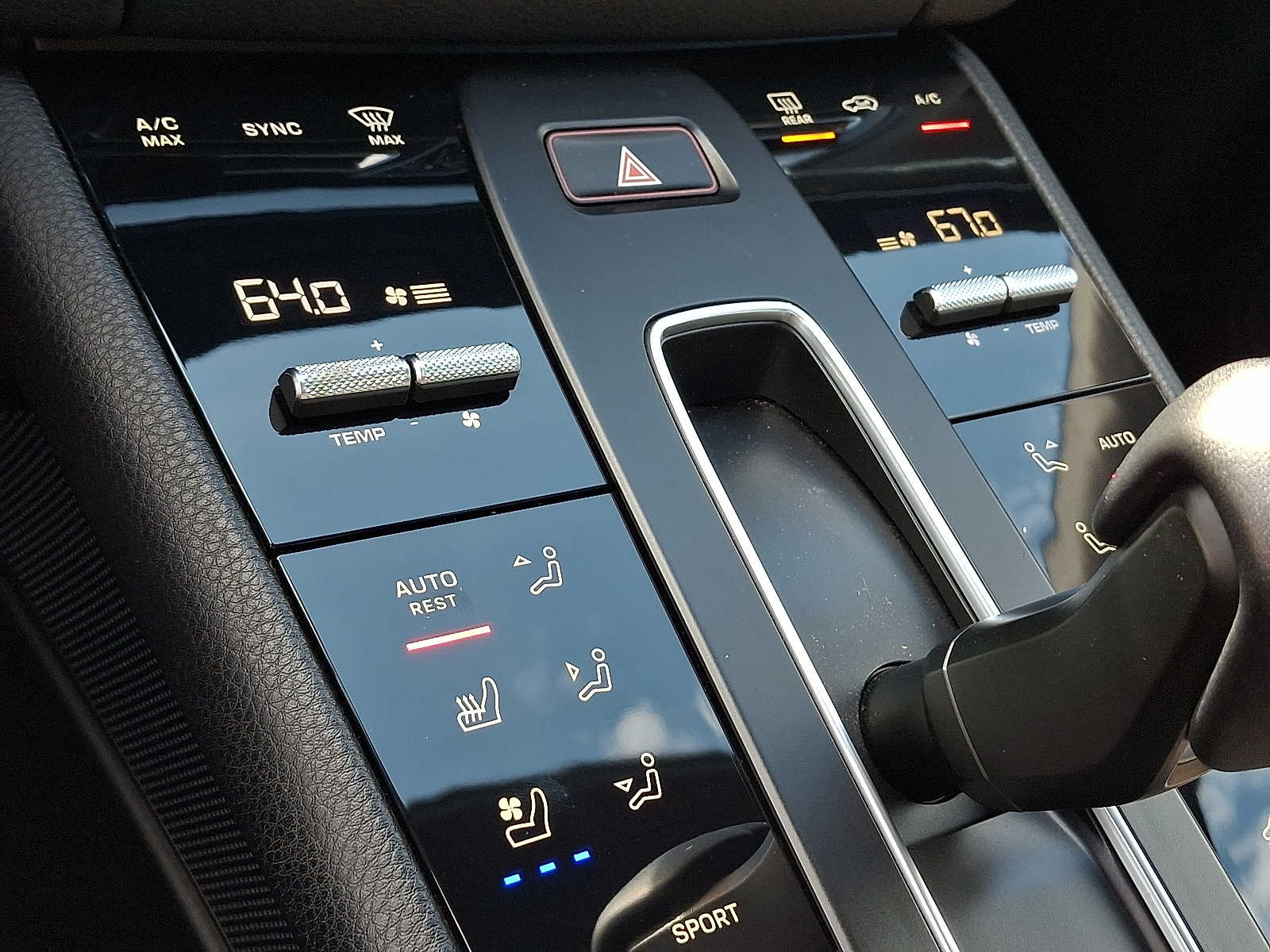 Thumbnail: 2022 Porsche Macan - 12