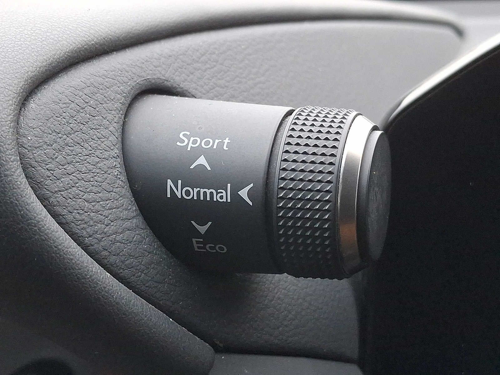 Thumbnail: 2022 Lexus ES - 22