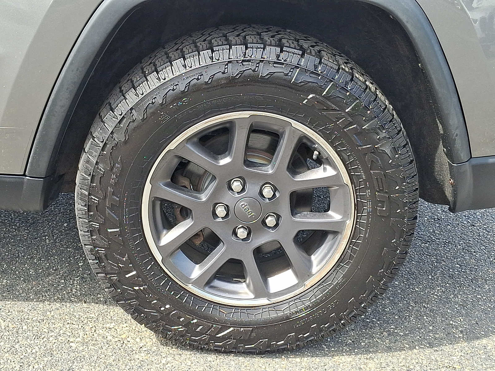 Thumbnail: 2012 Jeep Grand Cherokee - 7