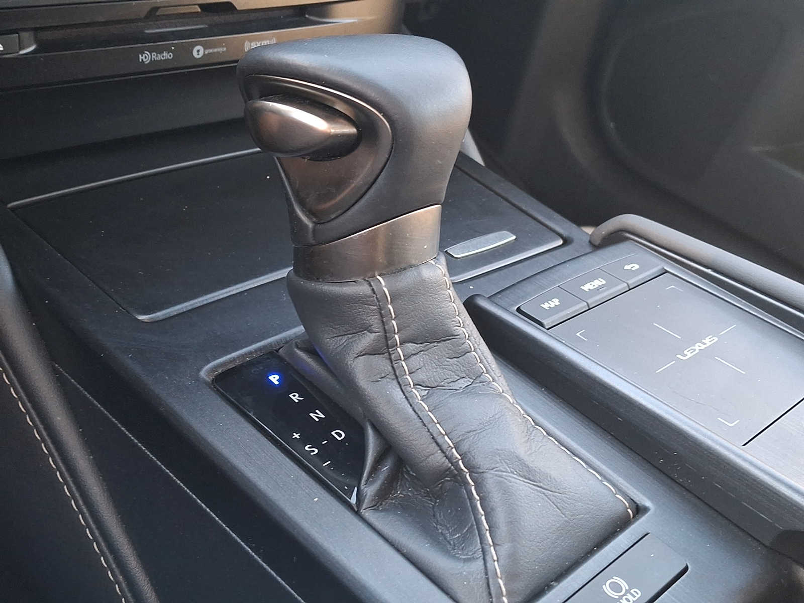 Thumbnail: 2020 Lexus ES - 13