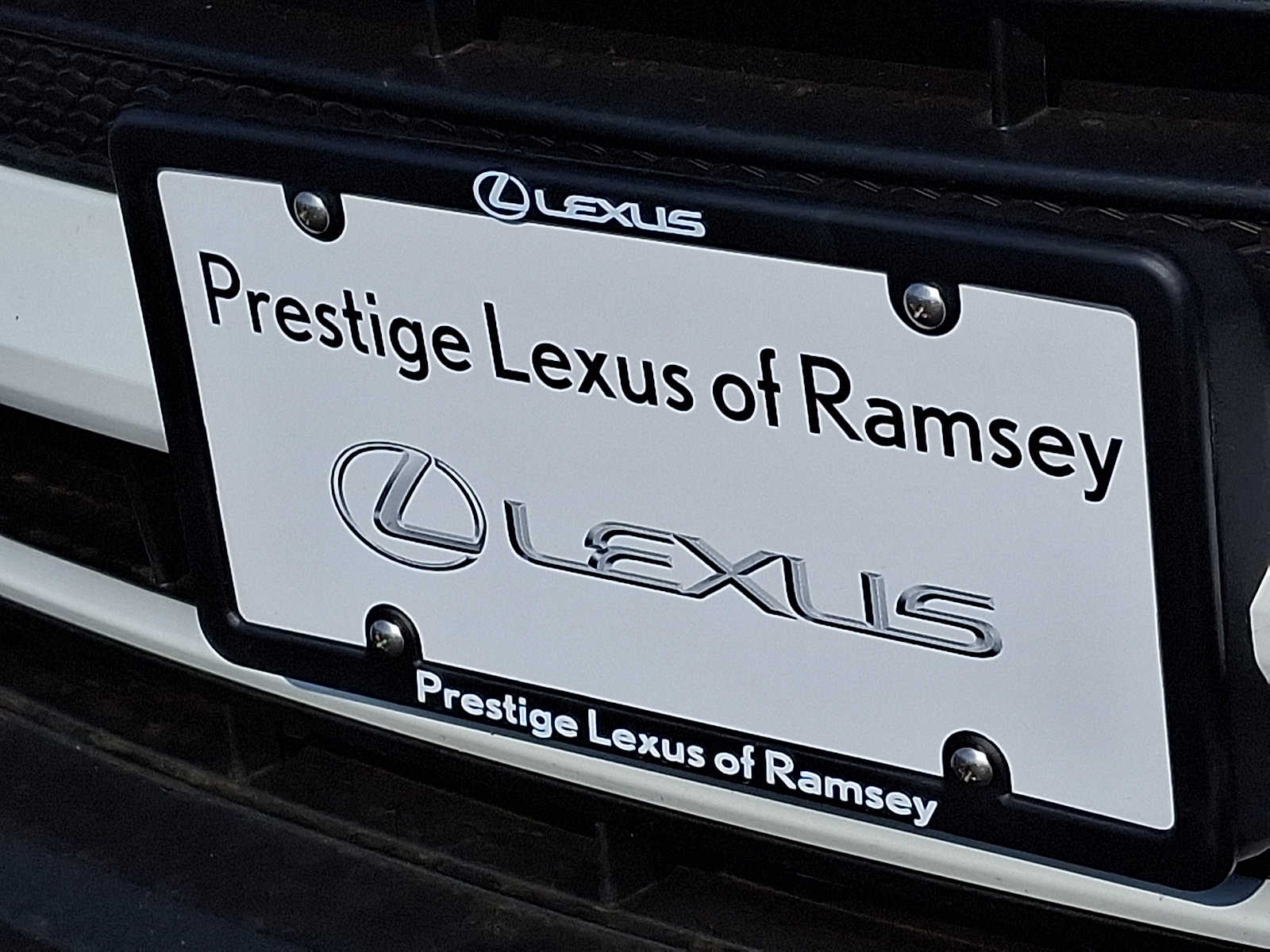 Thumbnail: 2023 Lexus ES - 30