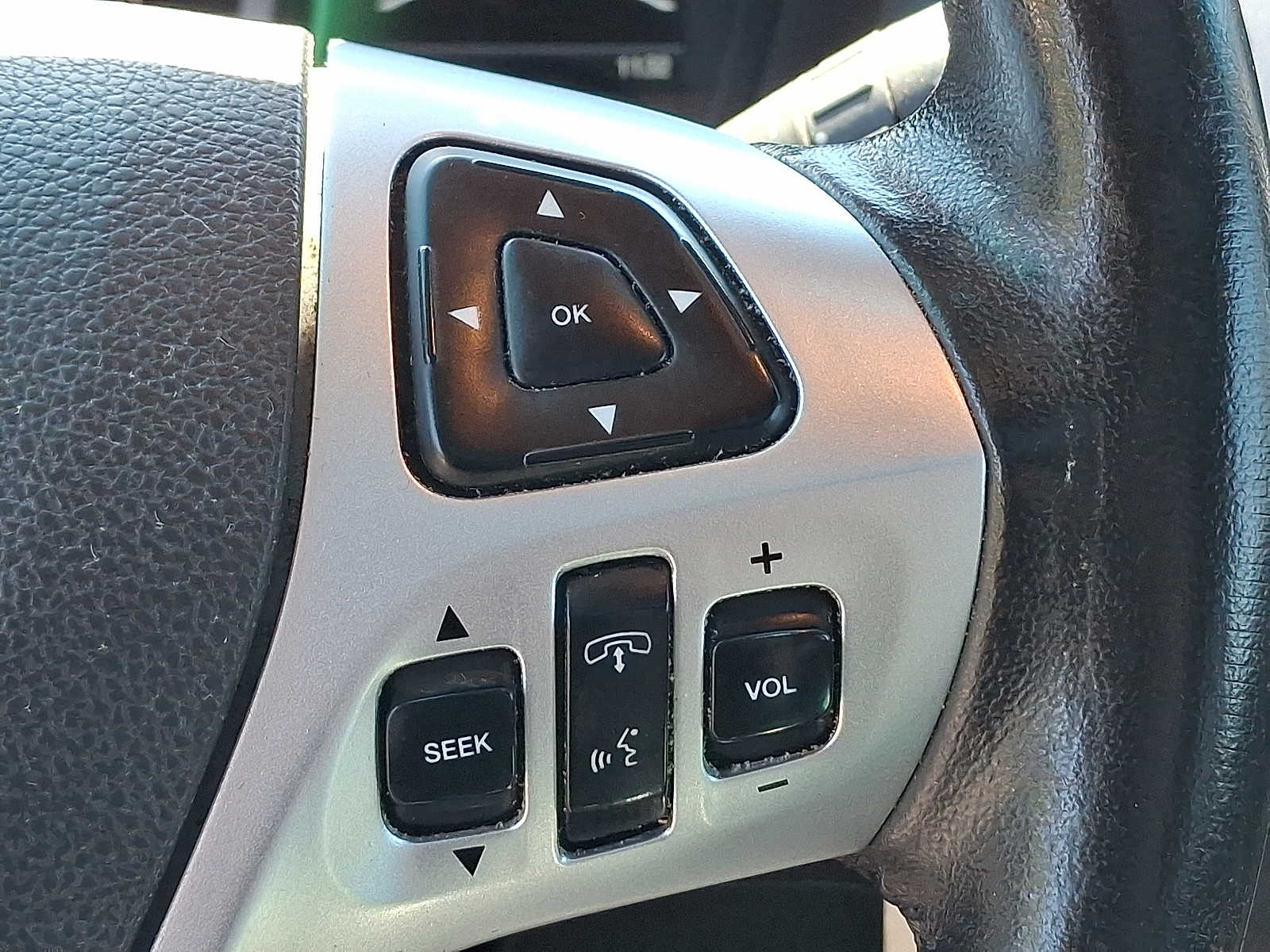 Thumbnail: 2015 Ford Explorer - 20