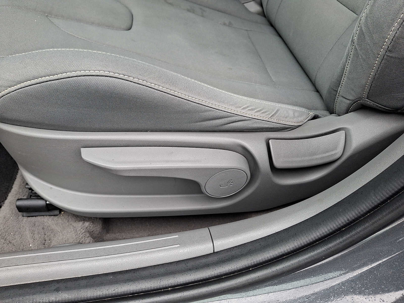 Thumbnail: 2023 Hyundai Elantra - 12