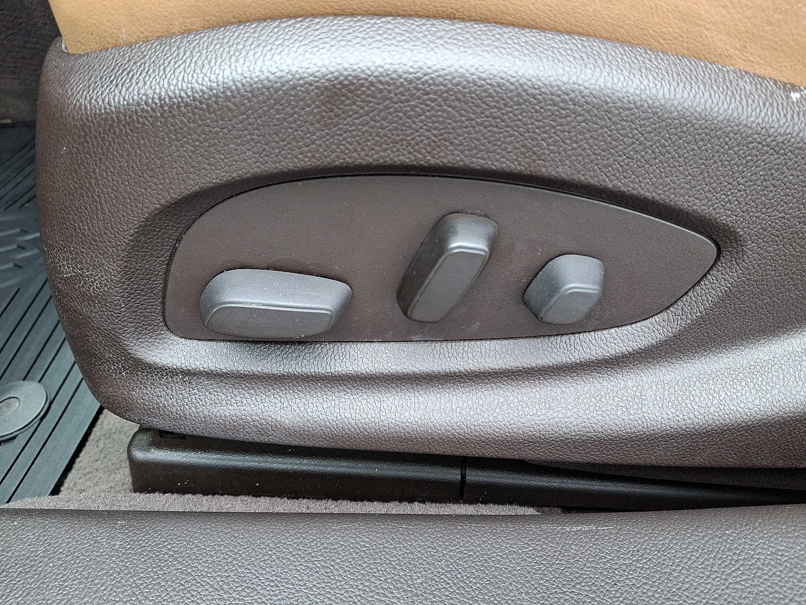Thumbnail: 2014 Buick LaCrosse - 11