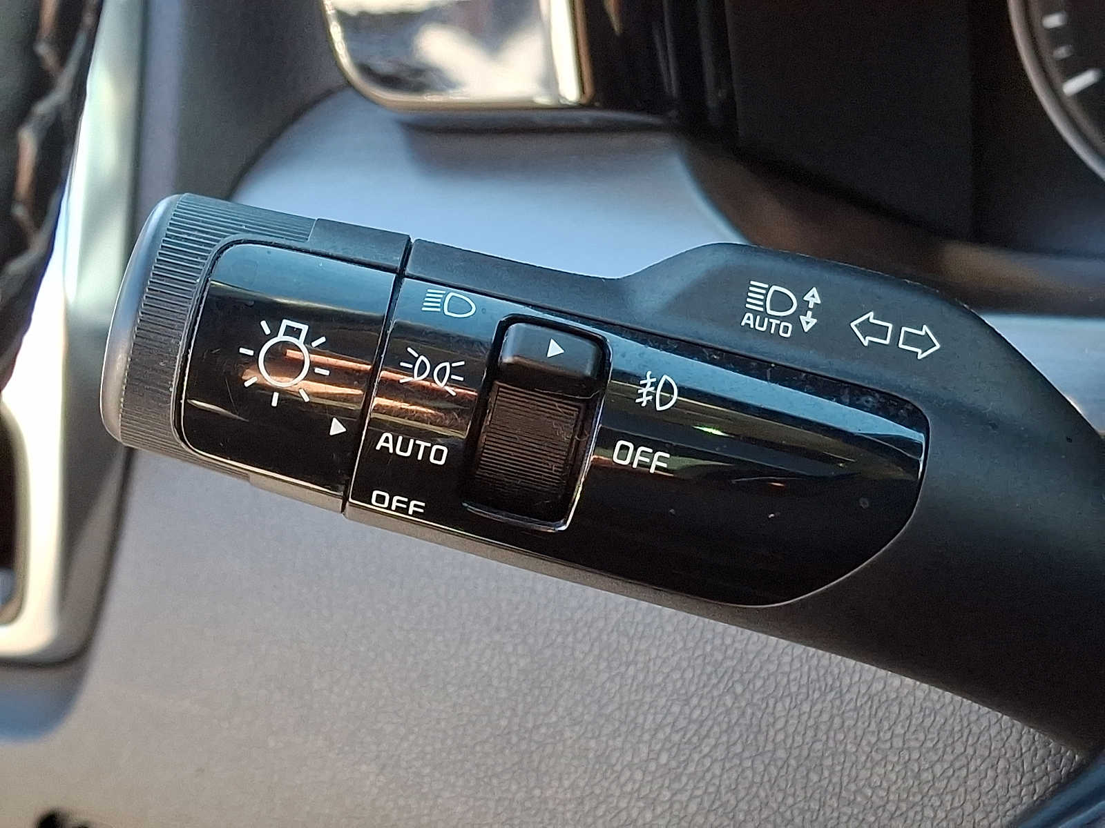 Thumbnail: 2021 Kia Sorento - 21