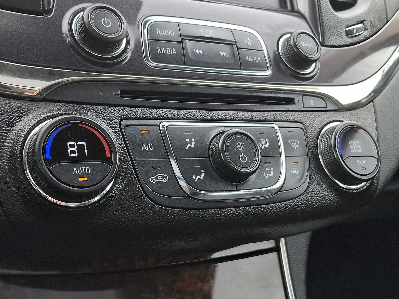 Thumbnail: 2014 Chevrolet Impala - 14