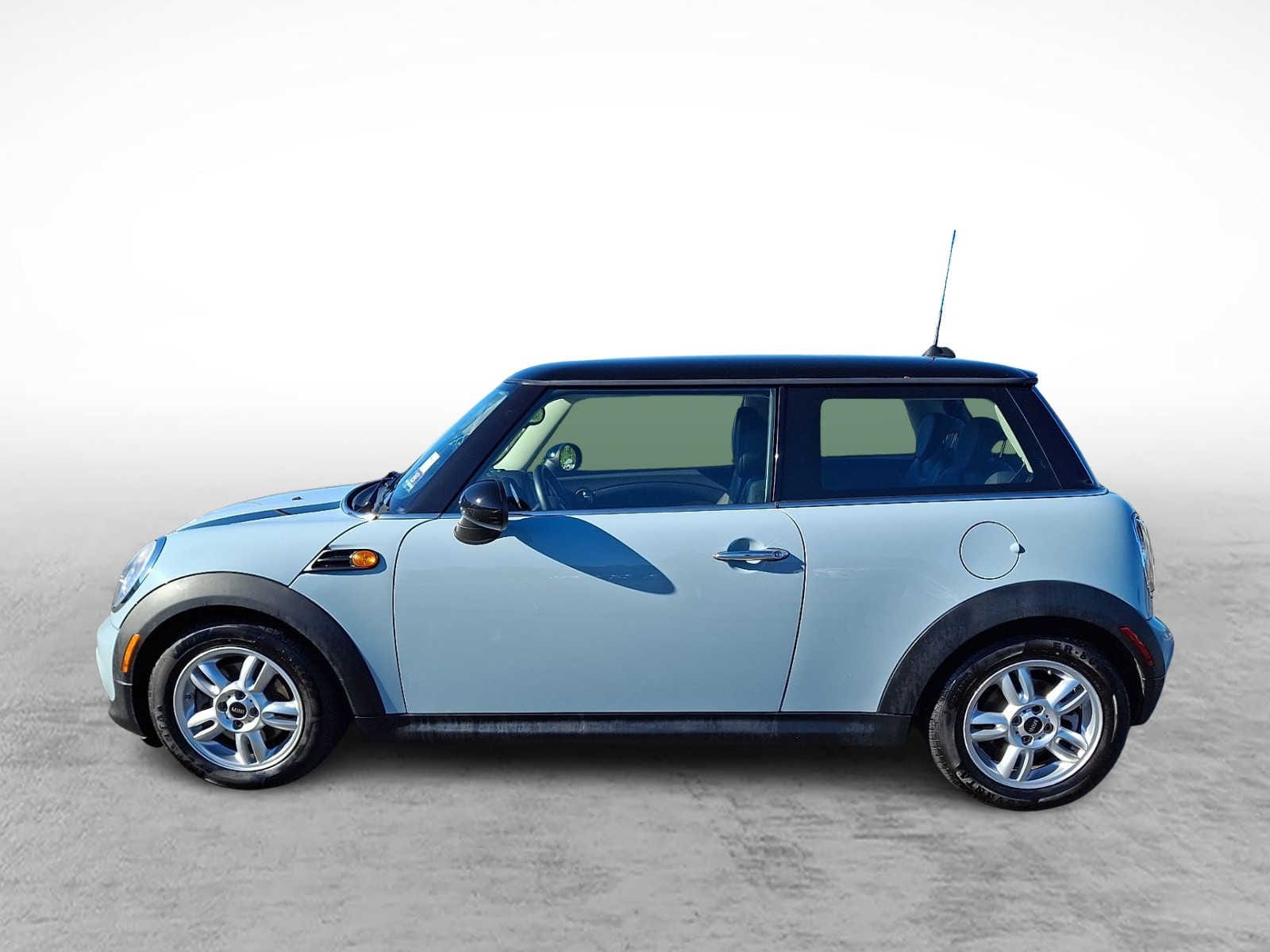 Thumbnail: 2013 MINI Cooper Hardtop - 6