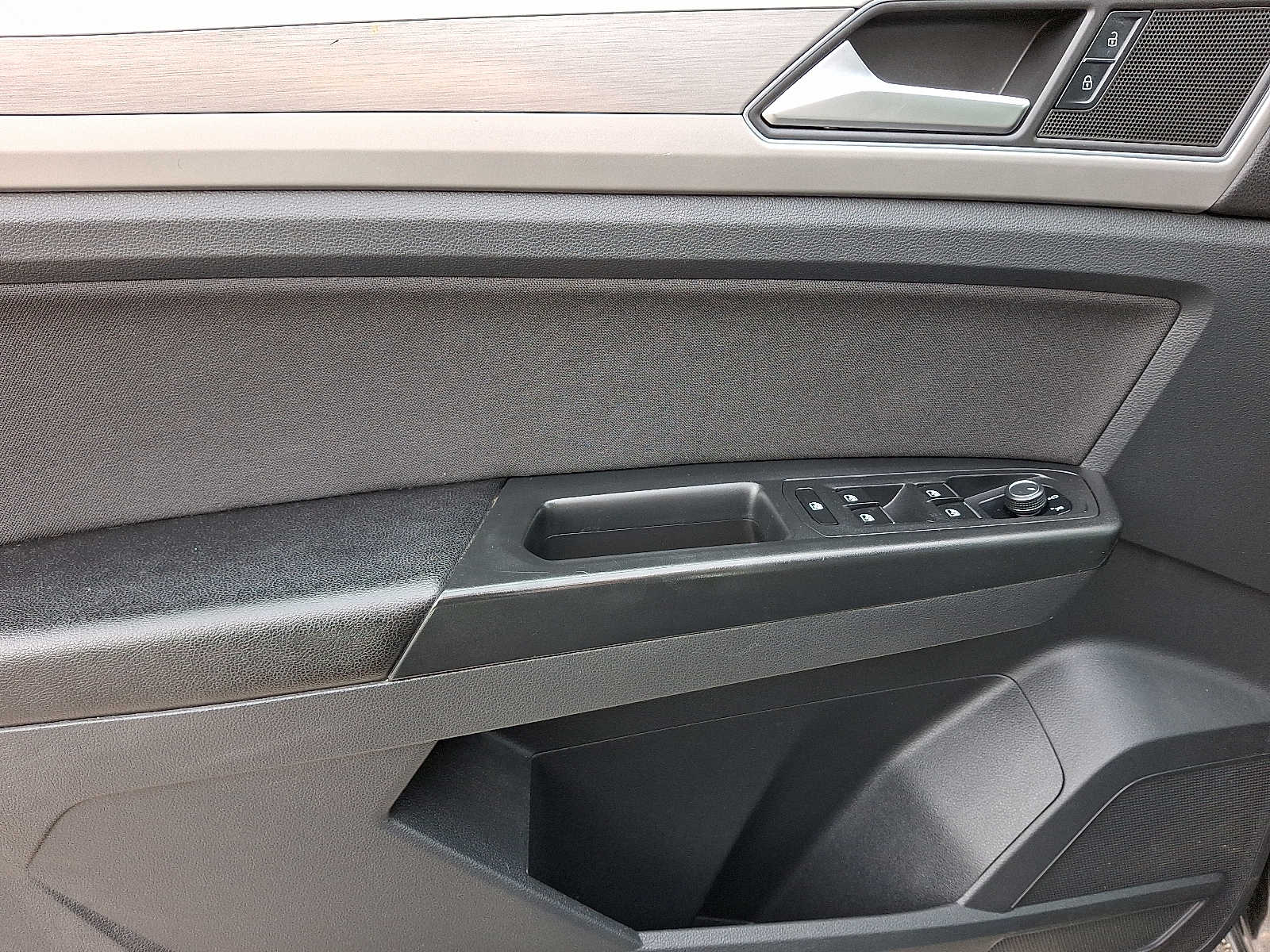 Thumbnail: 2018 Volkswagen Atlas - 11