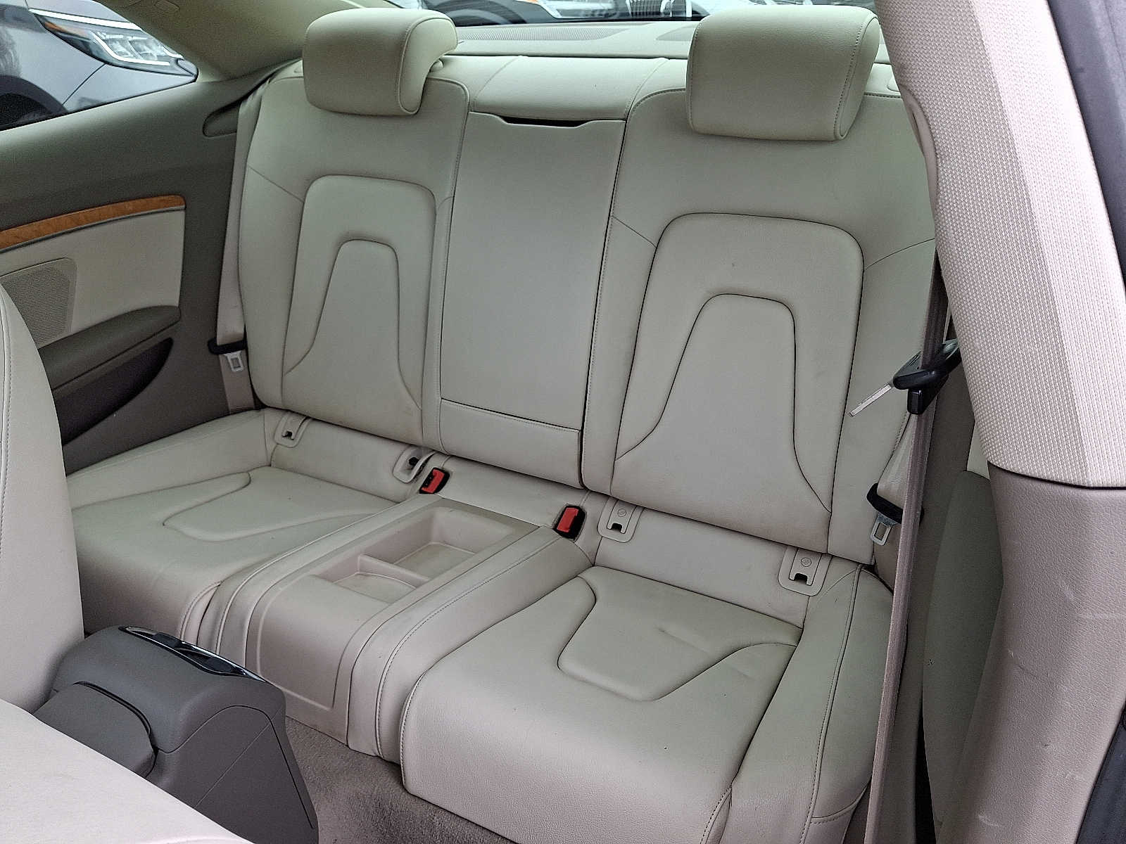 Thumbnail: 2010 Audi A5 - 9