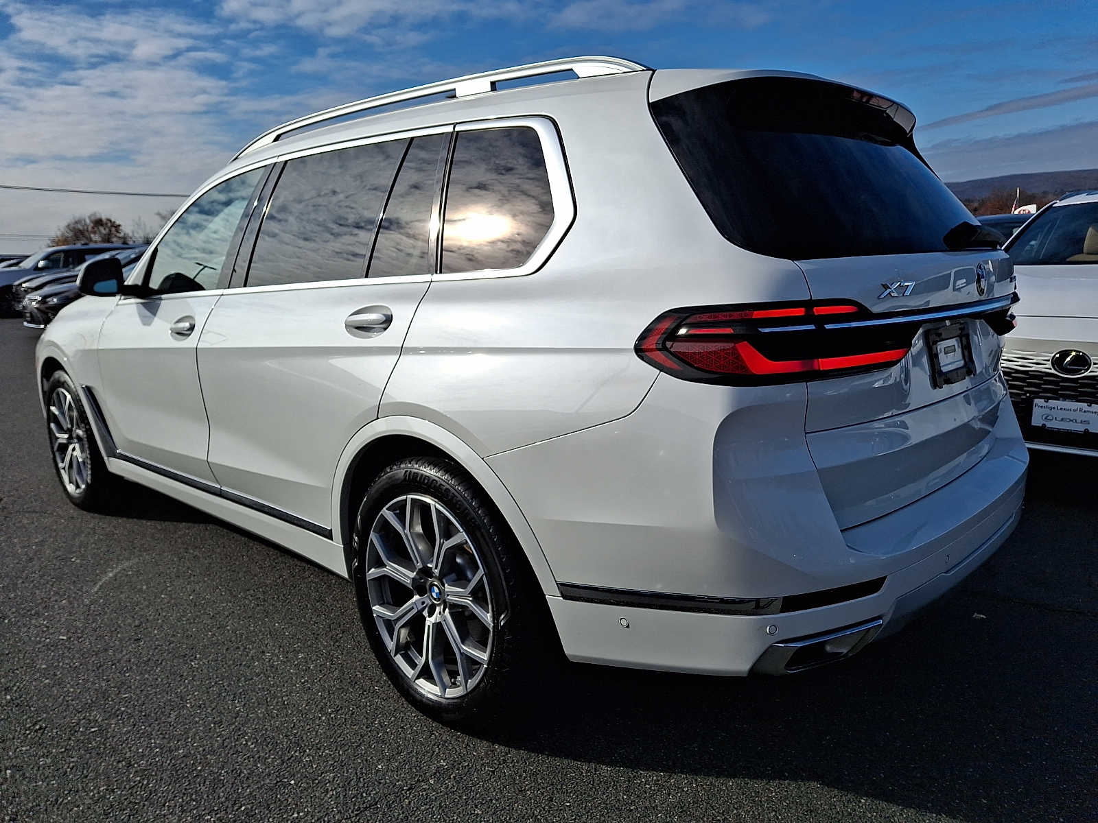 Thumbnail: 2023 BMW X7 - 5