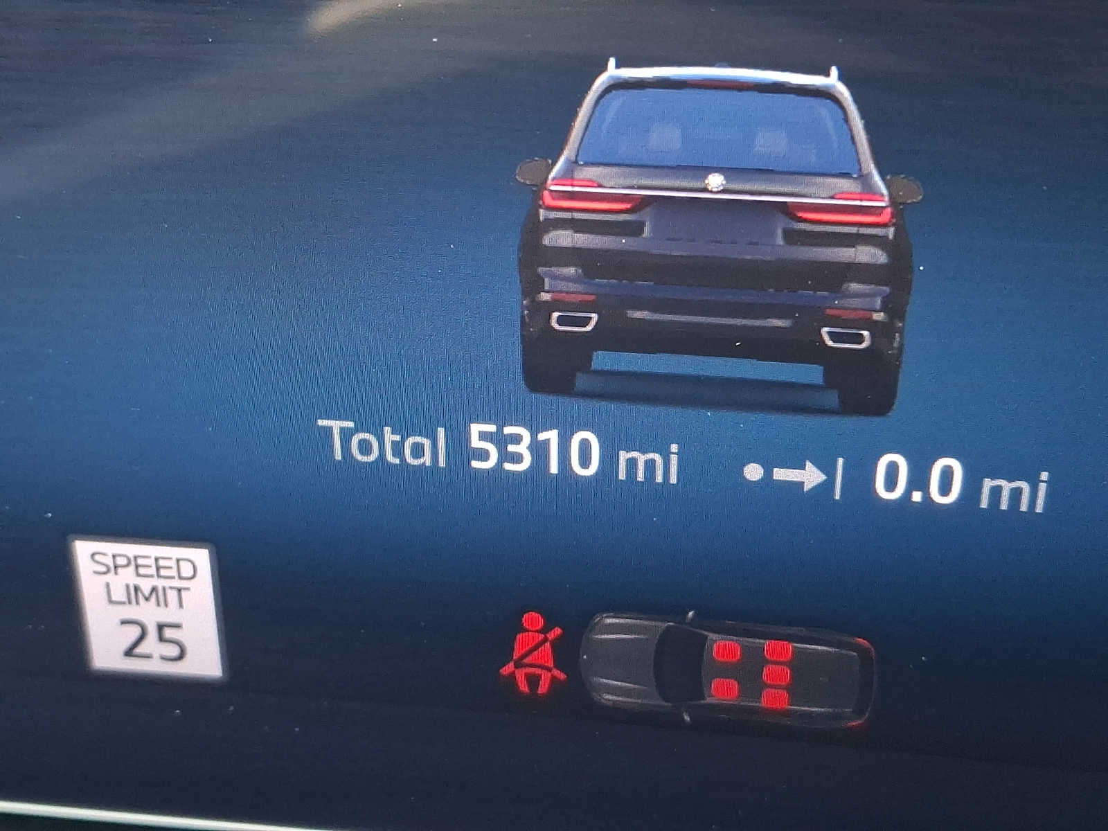 Thumbnail: 2026 BMW X7 - 16