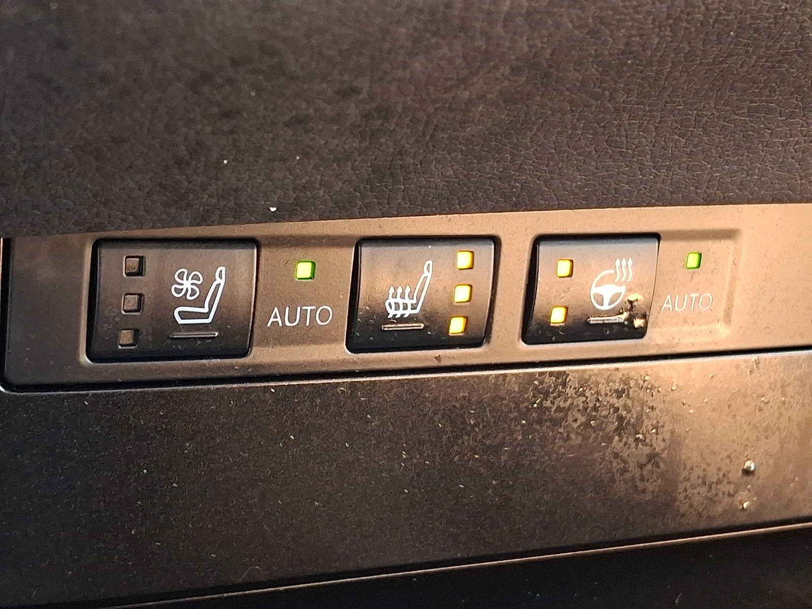 Thumbnail: 2023 Lexus ES - 19