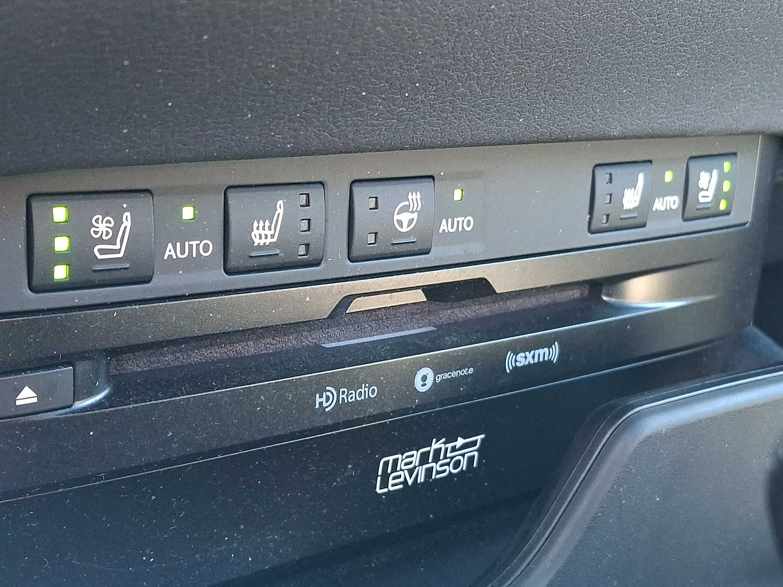 Thumbnail: 2019 Lexus ES - 23