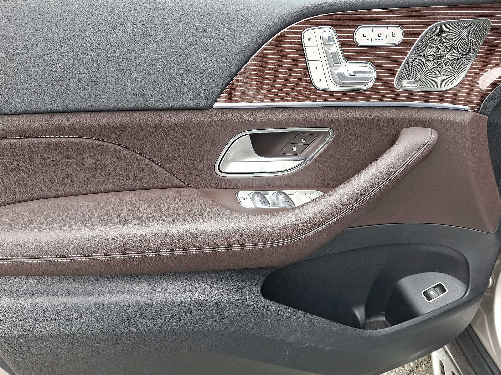 2022 Mercedes-Benz GLS 450 4MATIC 11