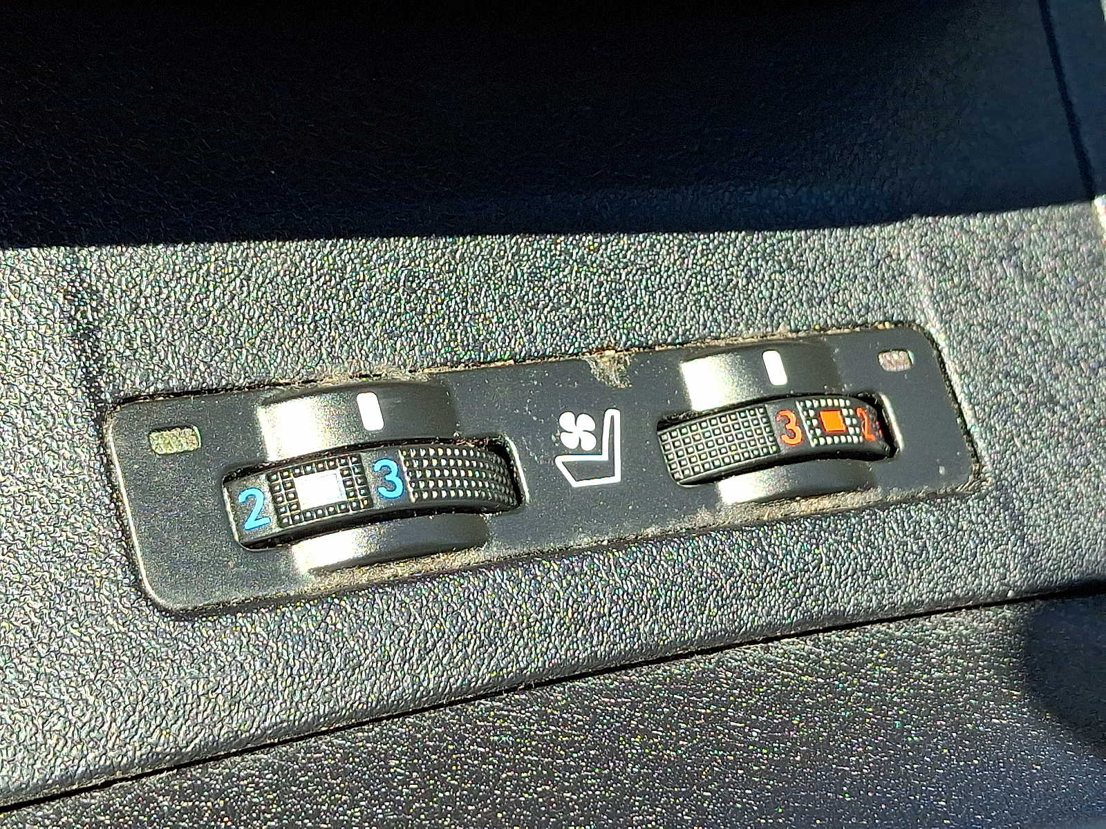 Thumbnail: 2009 Lexus ES - 20