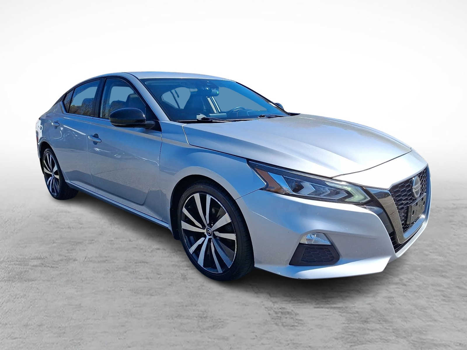 Thumbnail: 2020 Nissan Altima - 3