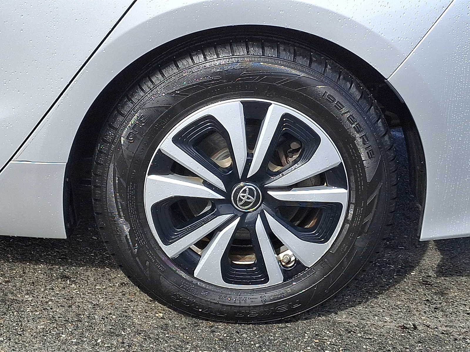 Thumbnail: 2017 Toyota Prius Prime - 7