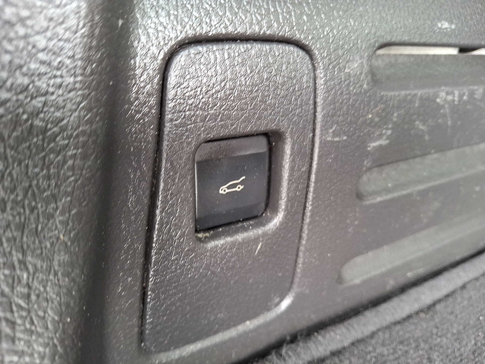 Thumbnail: 2015 Lincoln MKX - 27