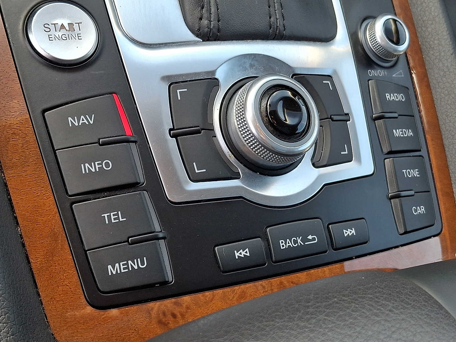 Thumbnail: 2014 Audi Q7 - 23