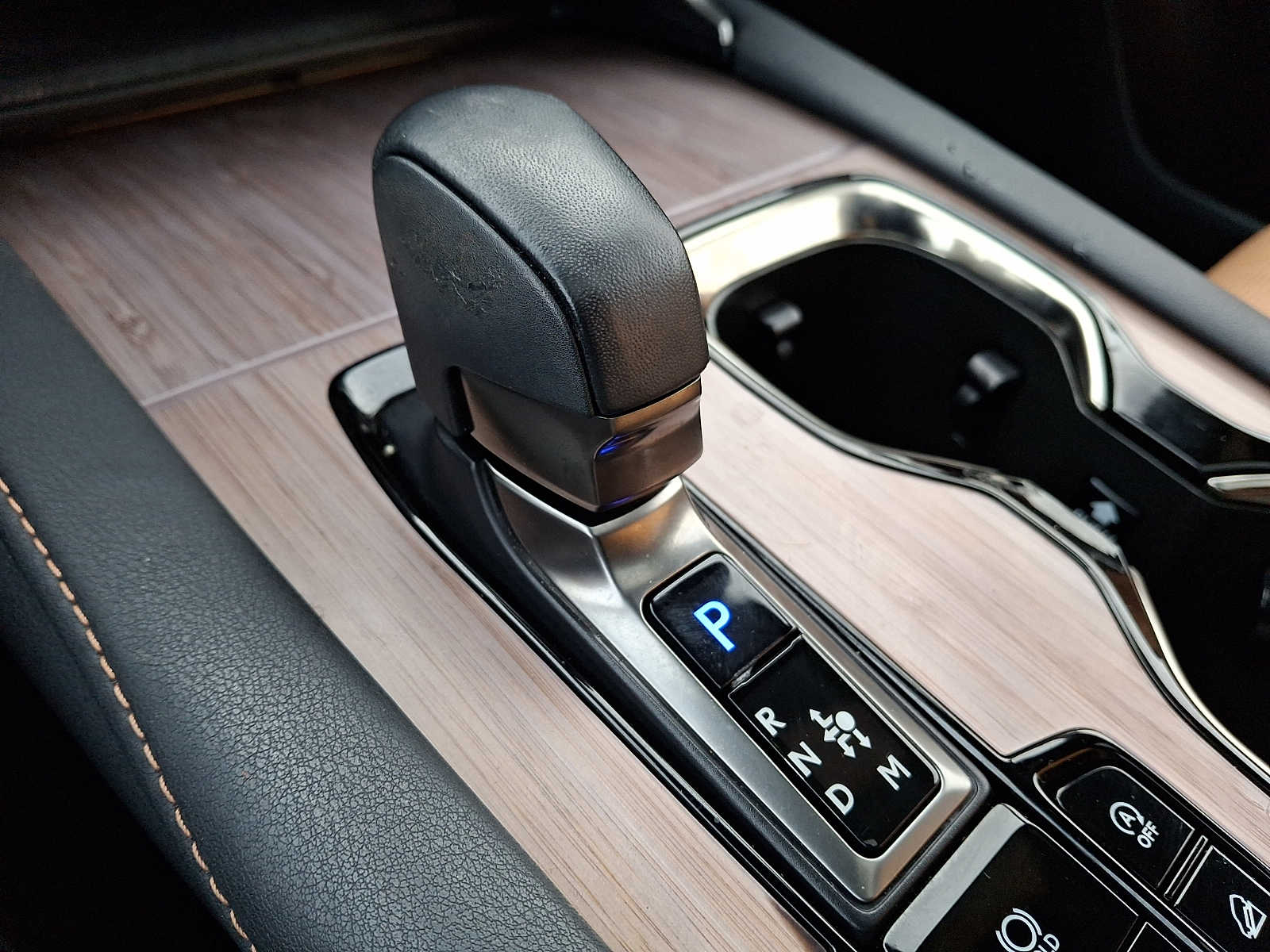 Thumbnail: 2023 Lexus RX - 10