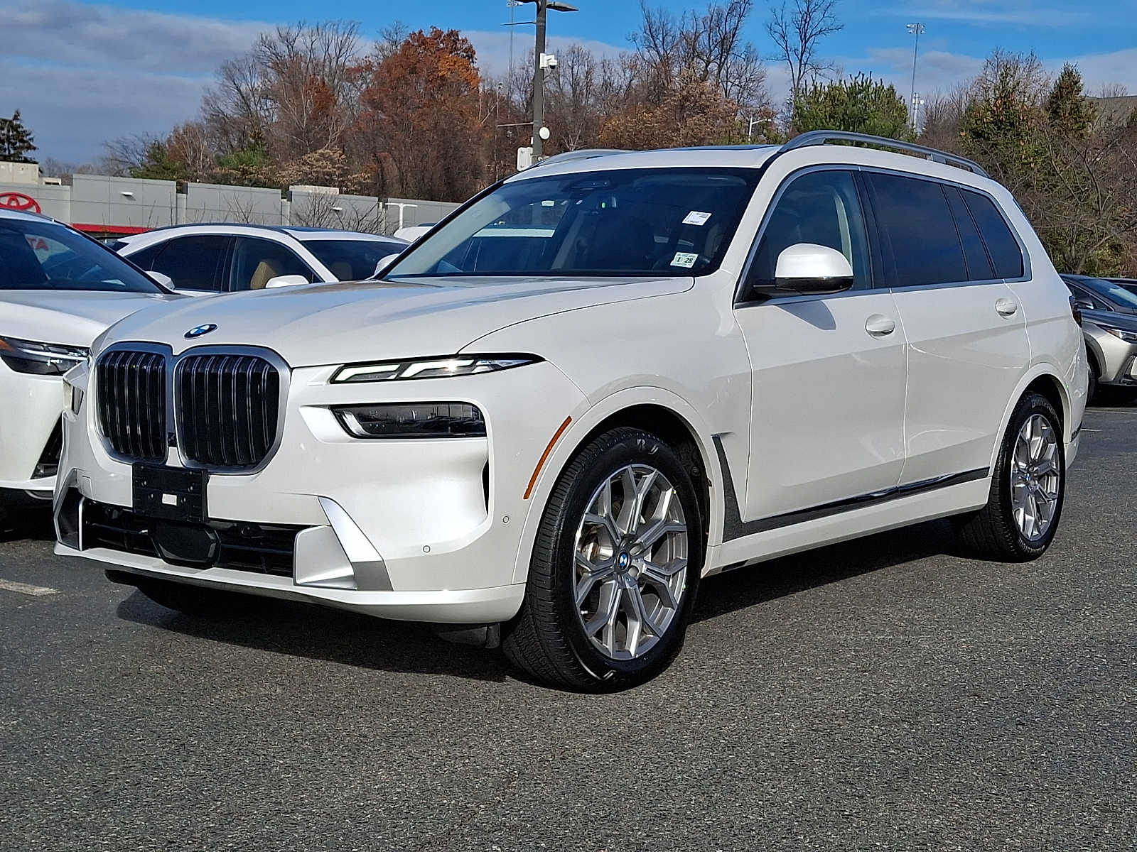 Thumbnail: 2023 BMW X7 - 1