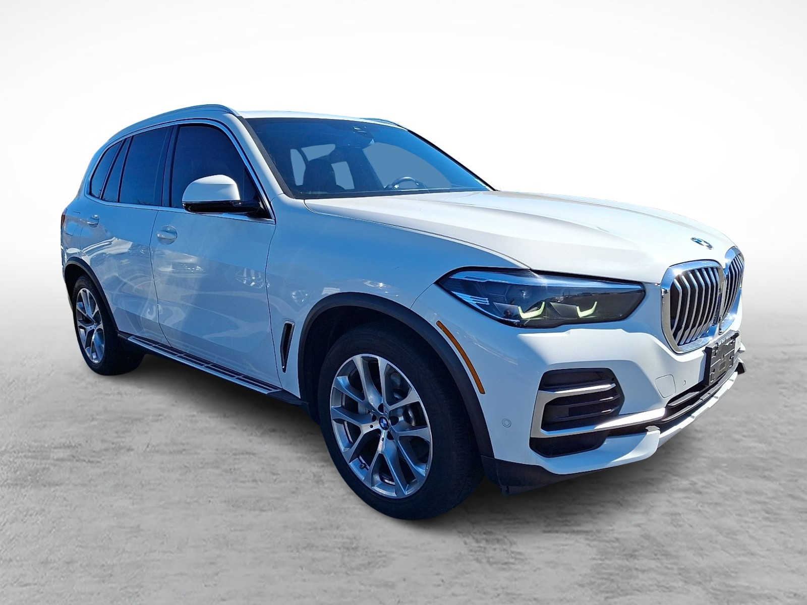 Thumbnail: 2023 BMW X5 - 3