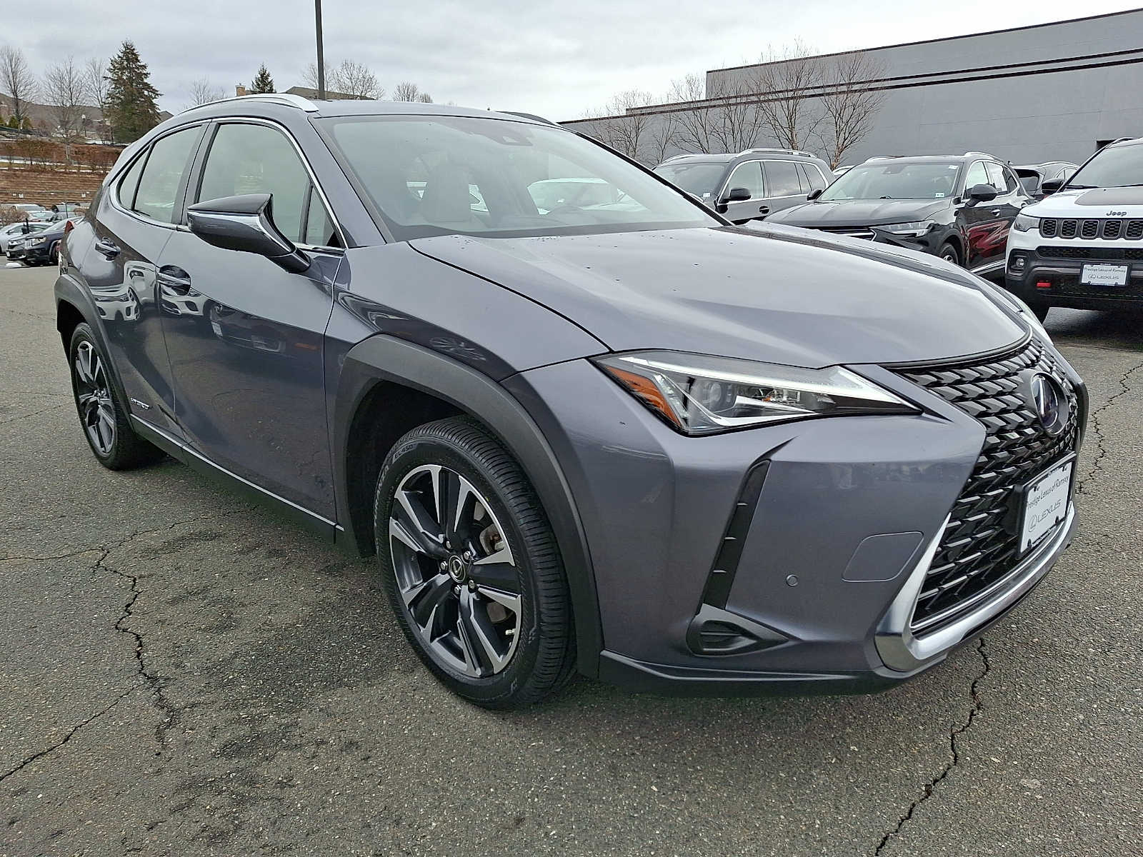 Thumbnail: 2021 Lexus UX - 3