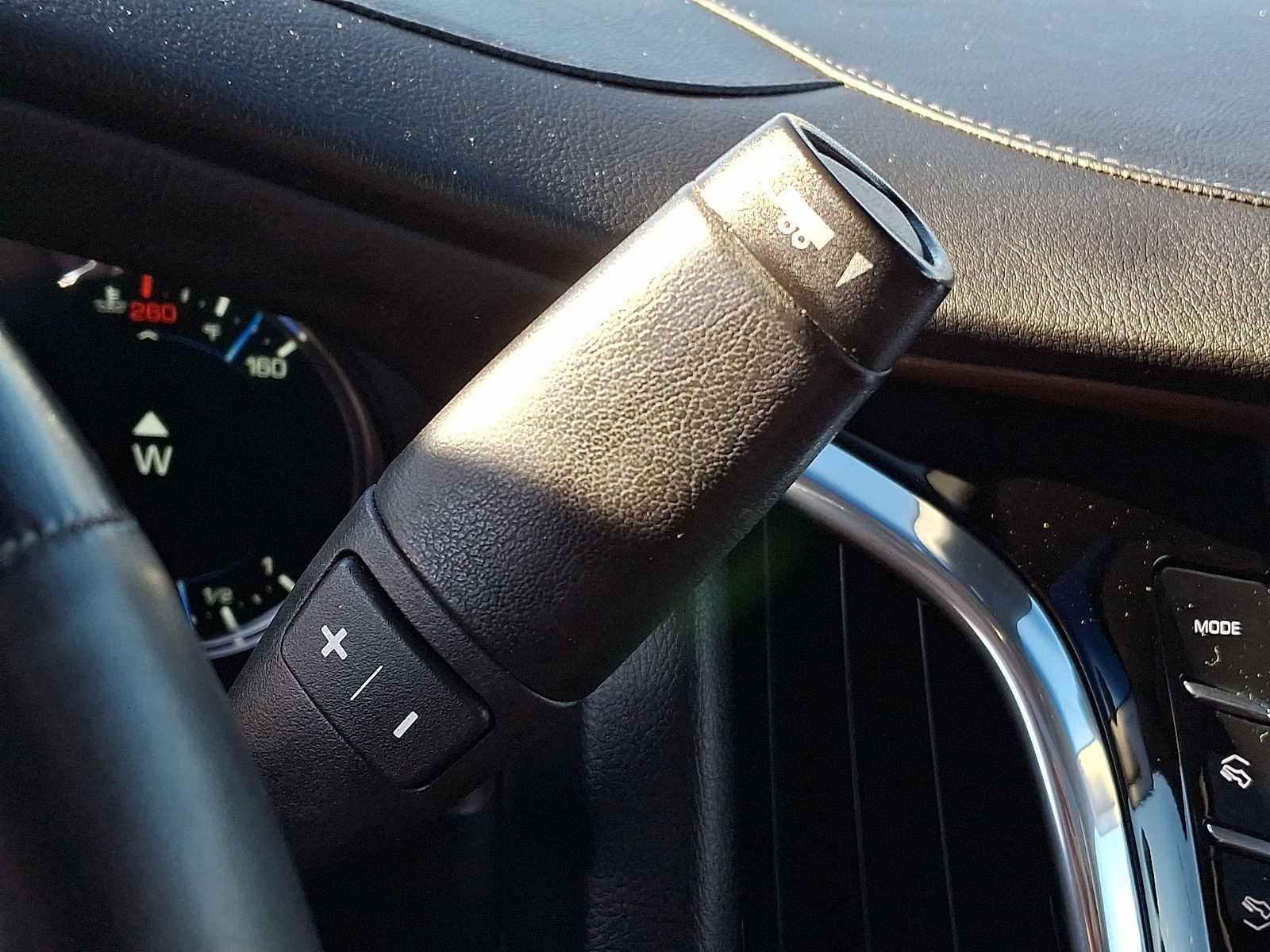 Thumbnail: 2017 Cadillac Escalade - 15