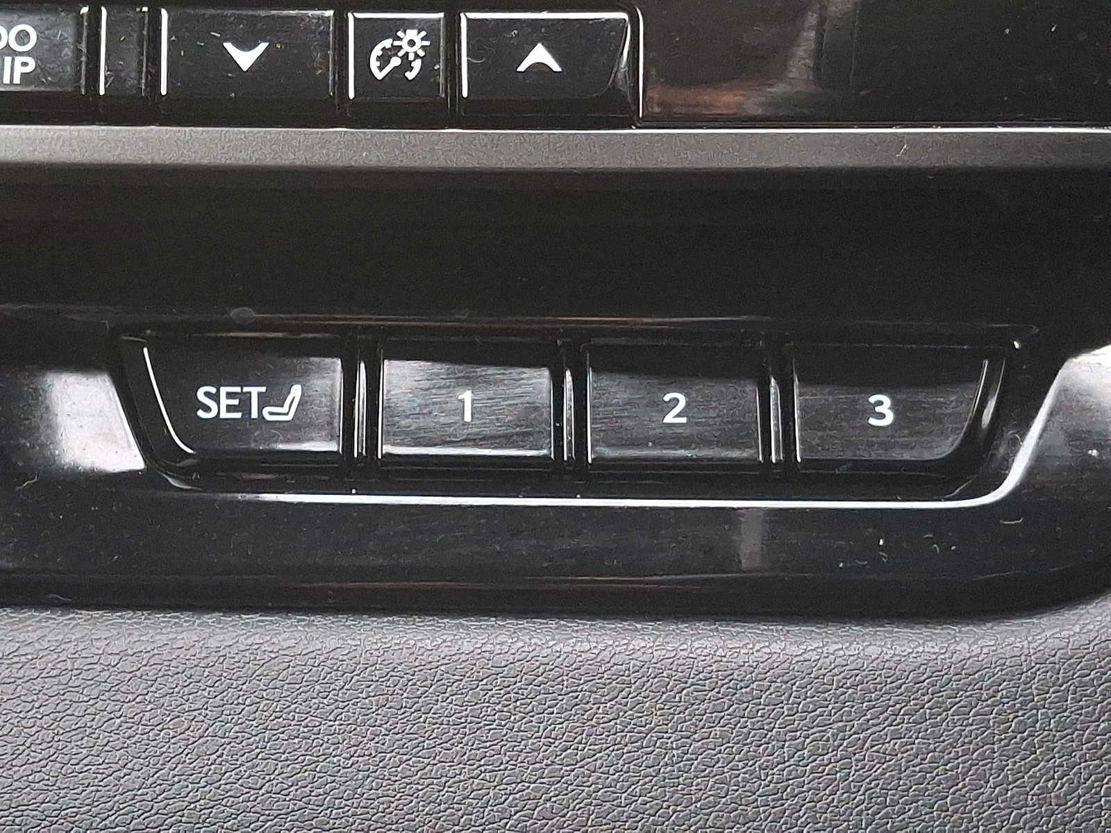 Thumbnail: 2023 Lexus RX - 21